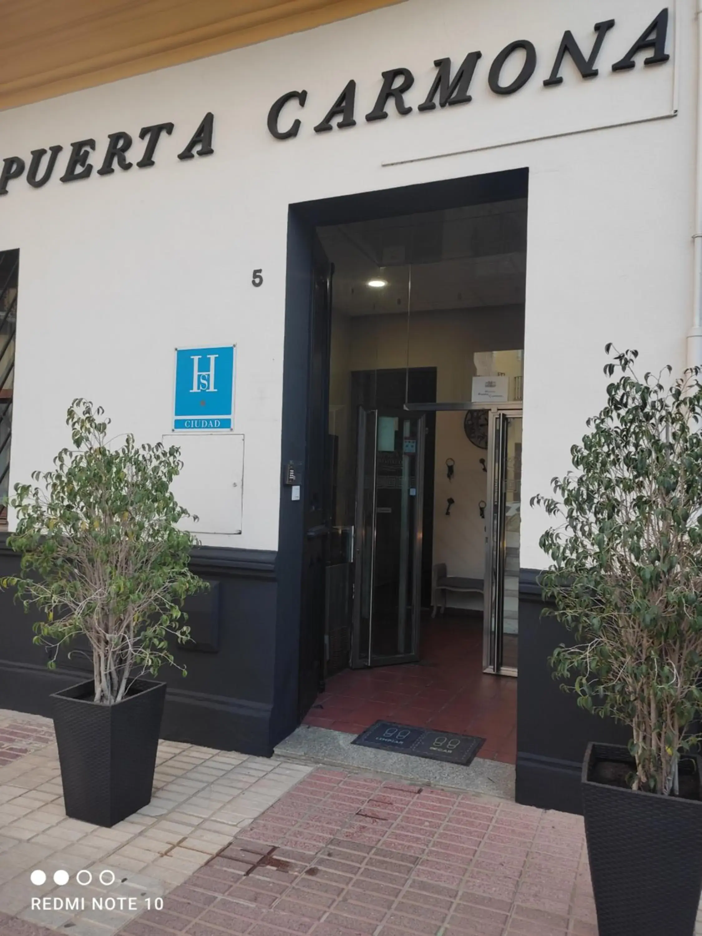 Hostal Puerta Carmona Hostal Puerta Carmona
