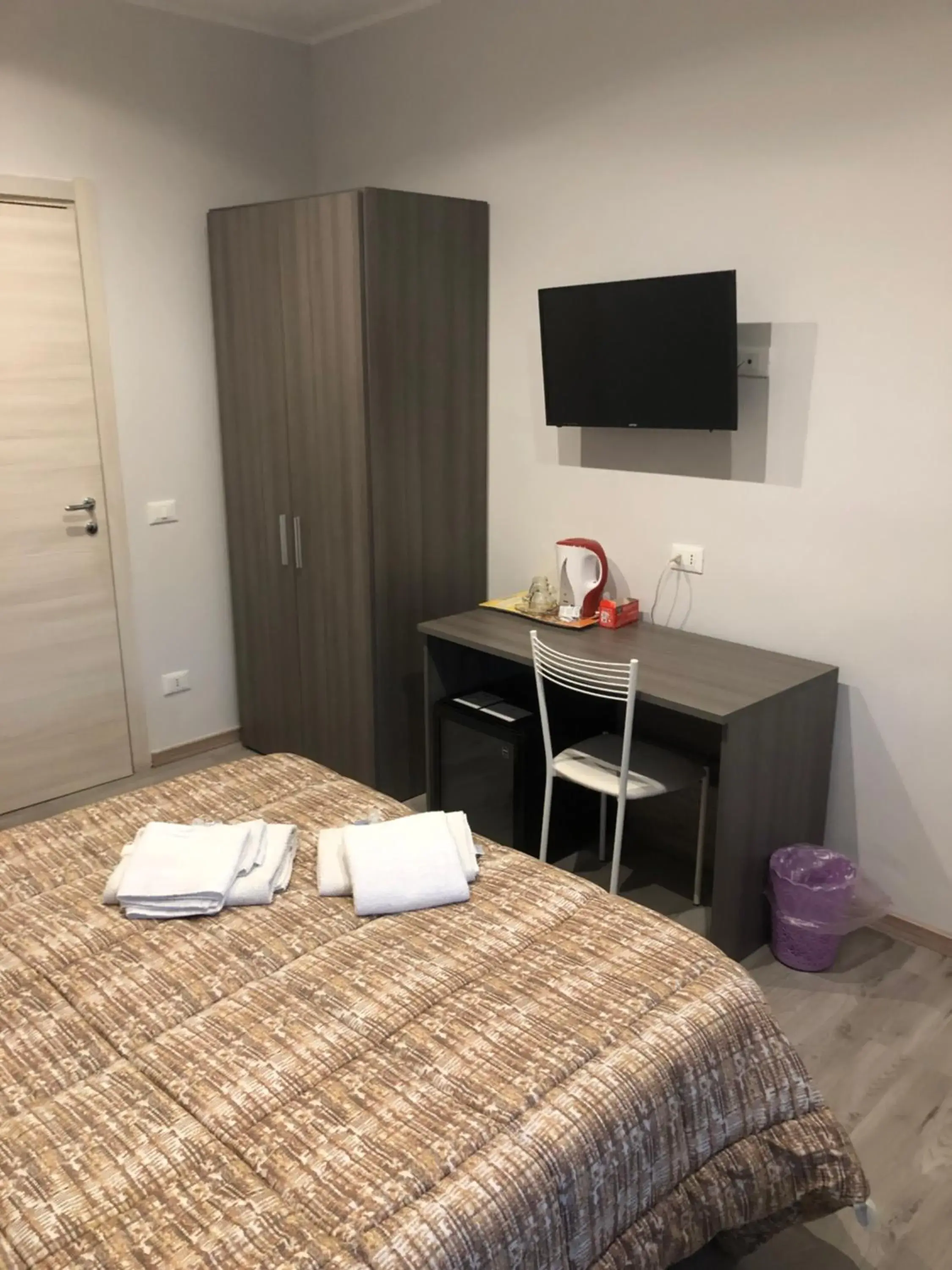 Room 14 Room 14