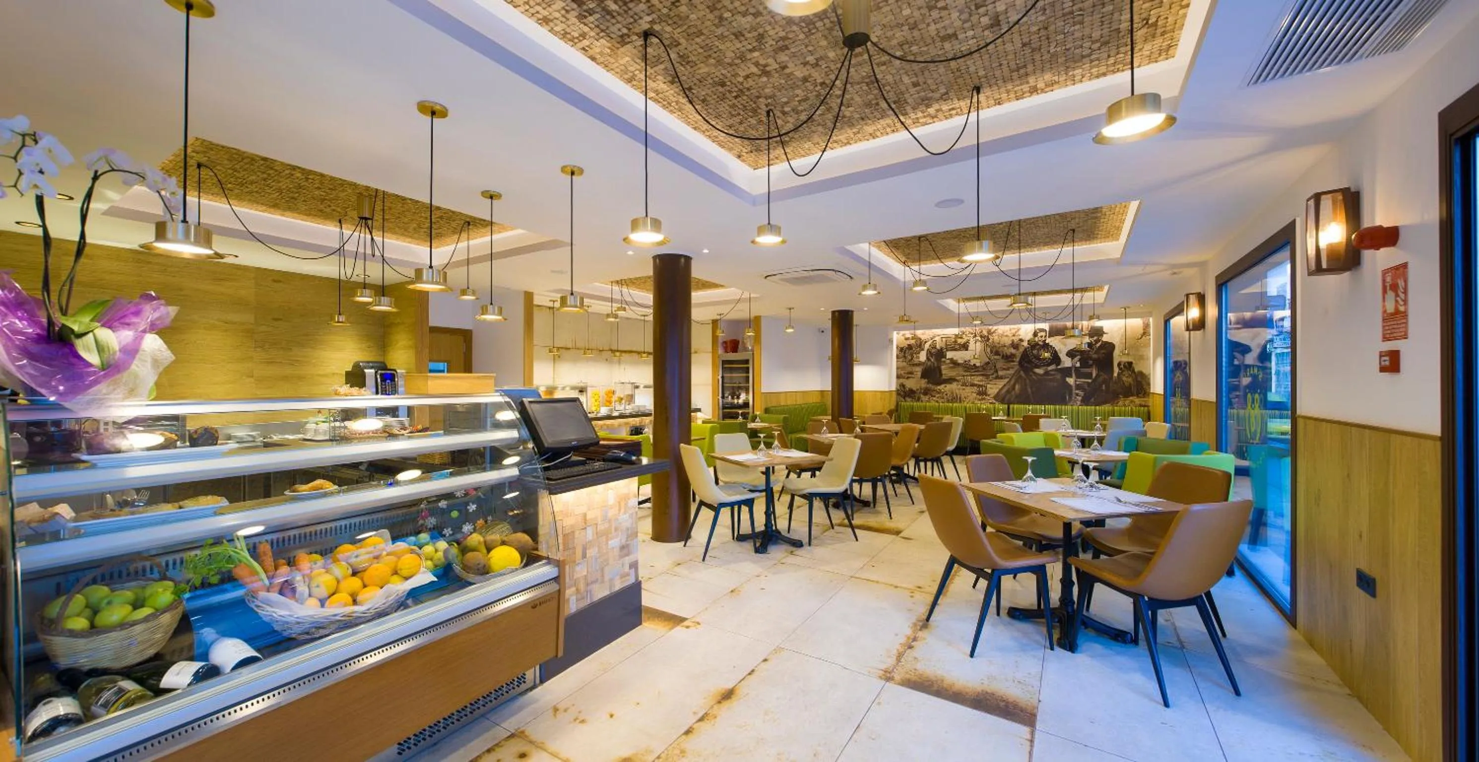 Lounge or bar in Hostal Marí