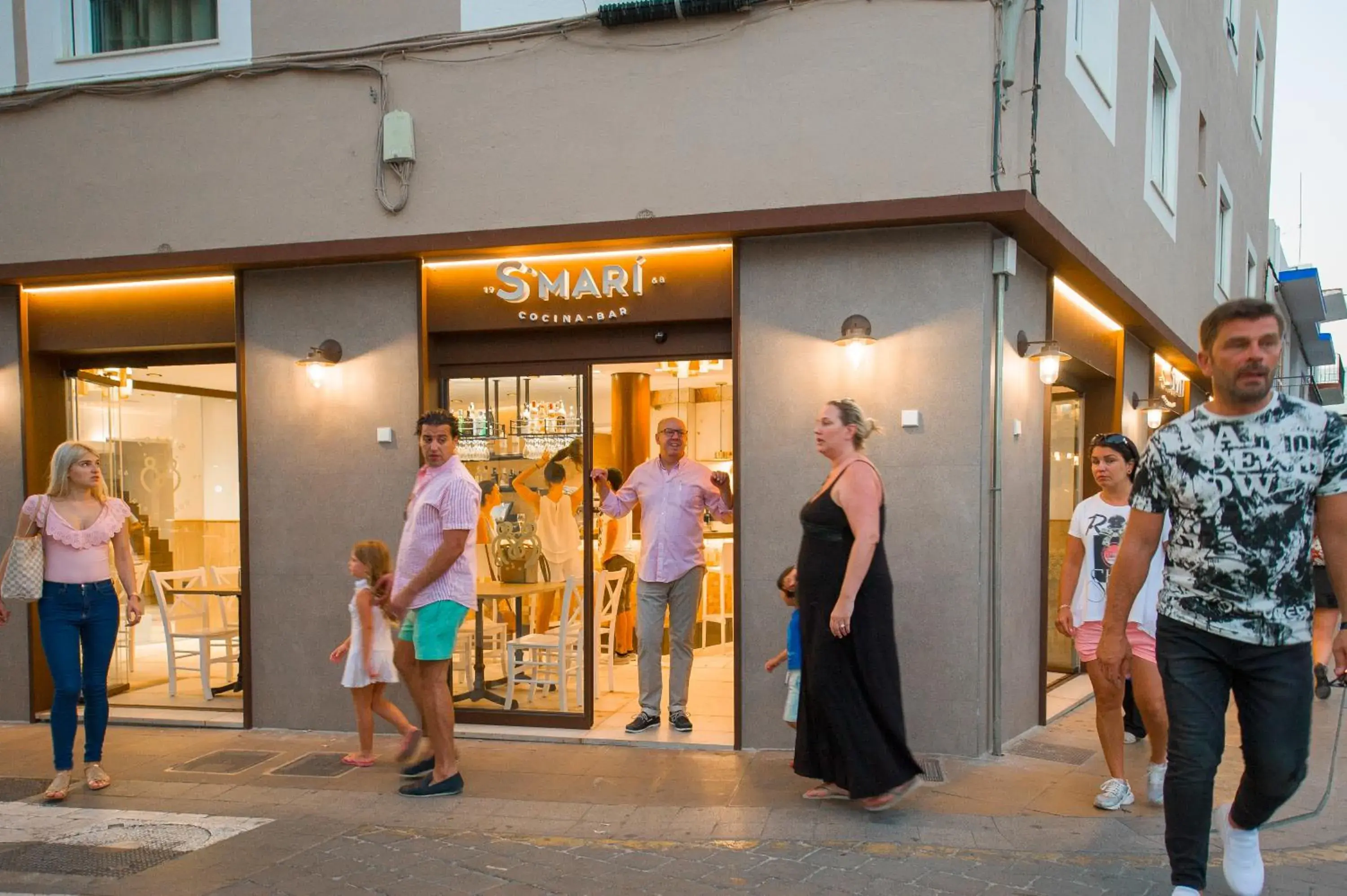 Property building in Hostal Marí Property building in Hostal Marí