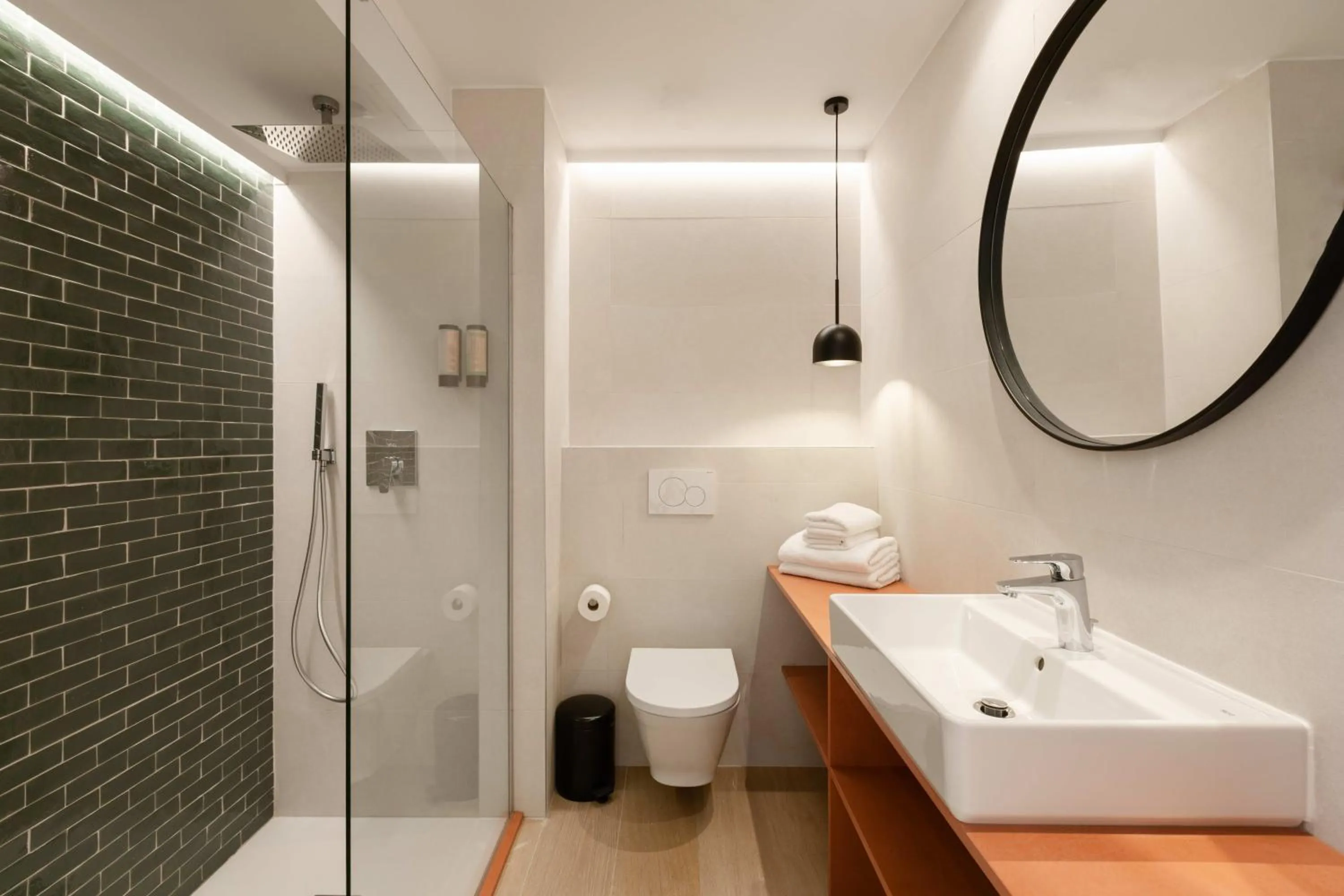 Bathroom in Hostal Marí