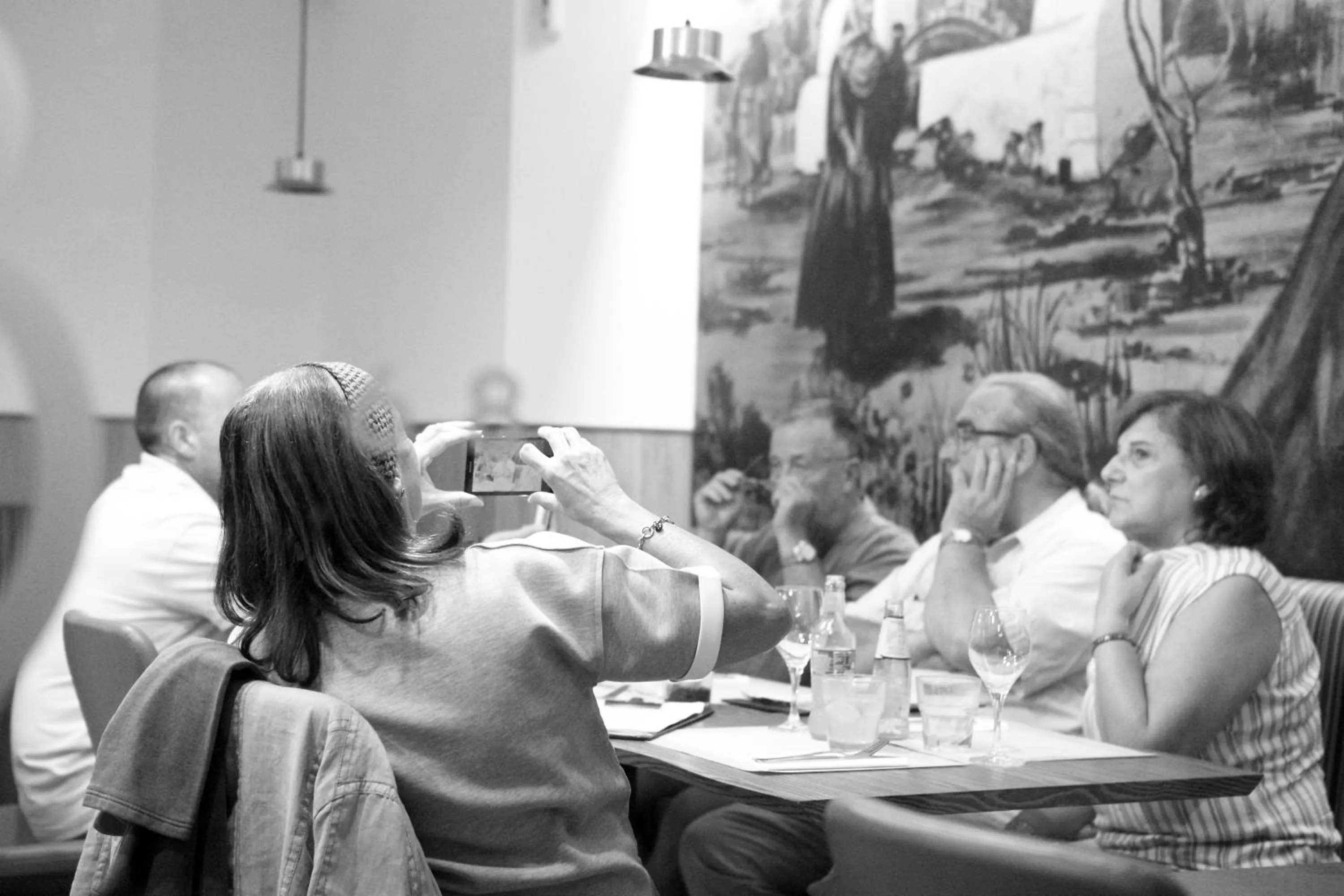 Restaurant/places to eat in Hostal Marí