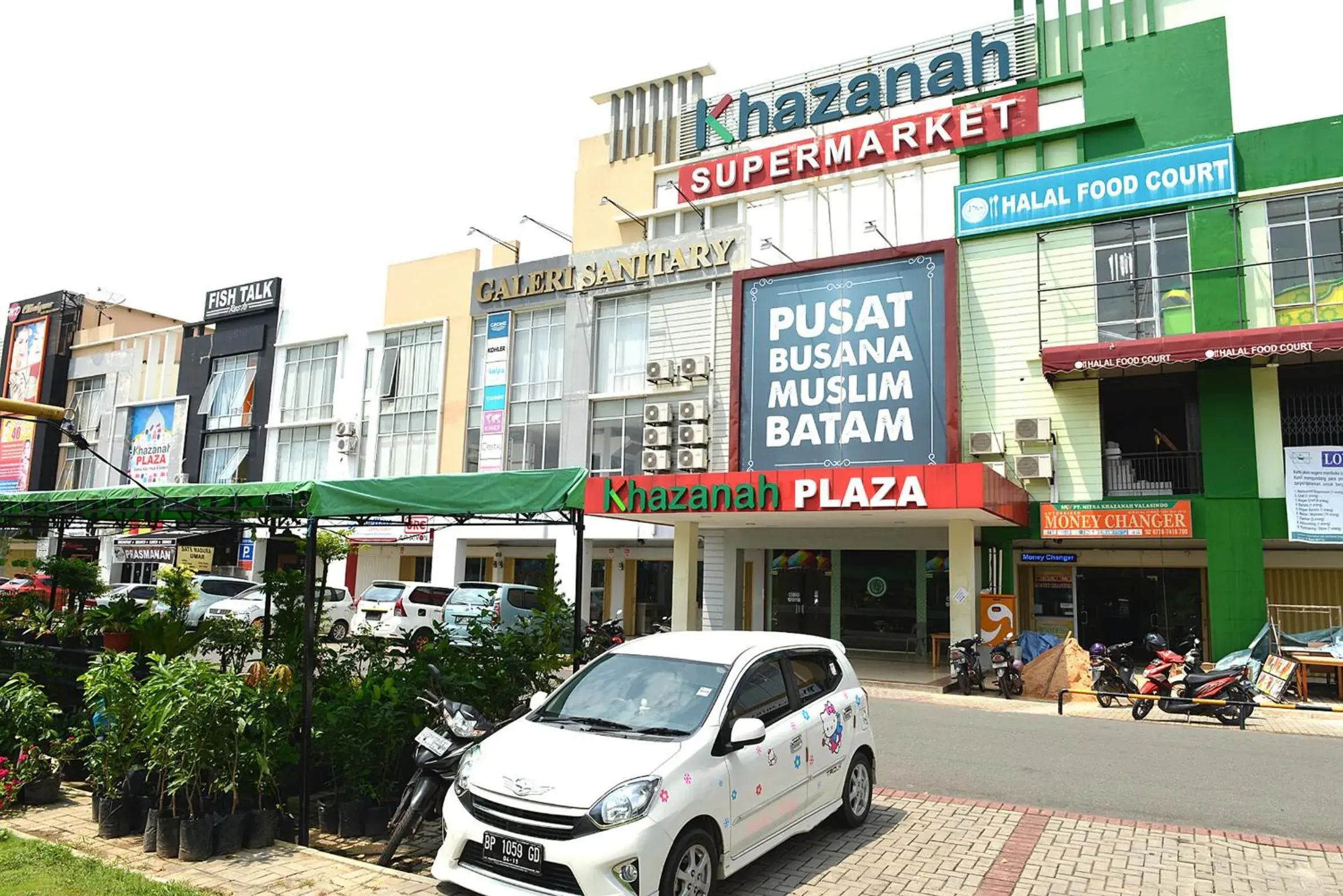 Restaurant/places to eat in Fresh One Hotel Restaurant/places to eat in Fresh One Hotel