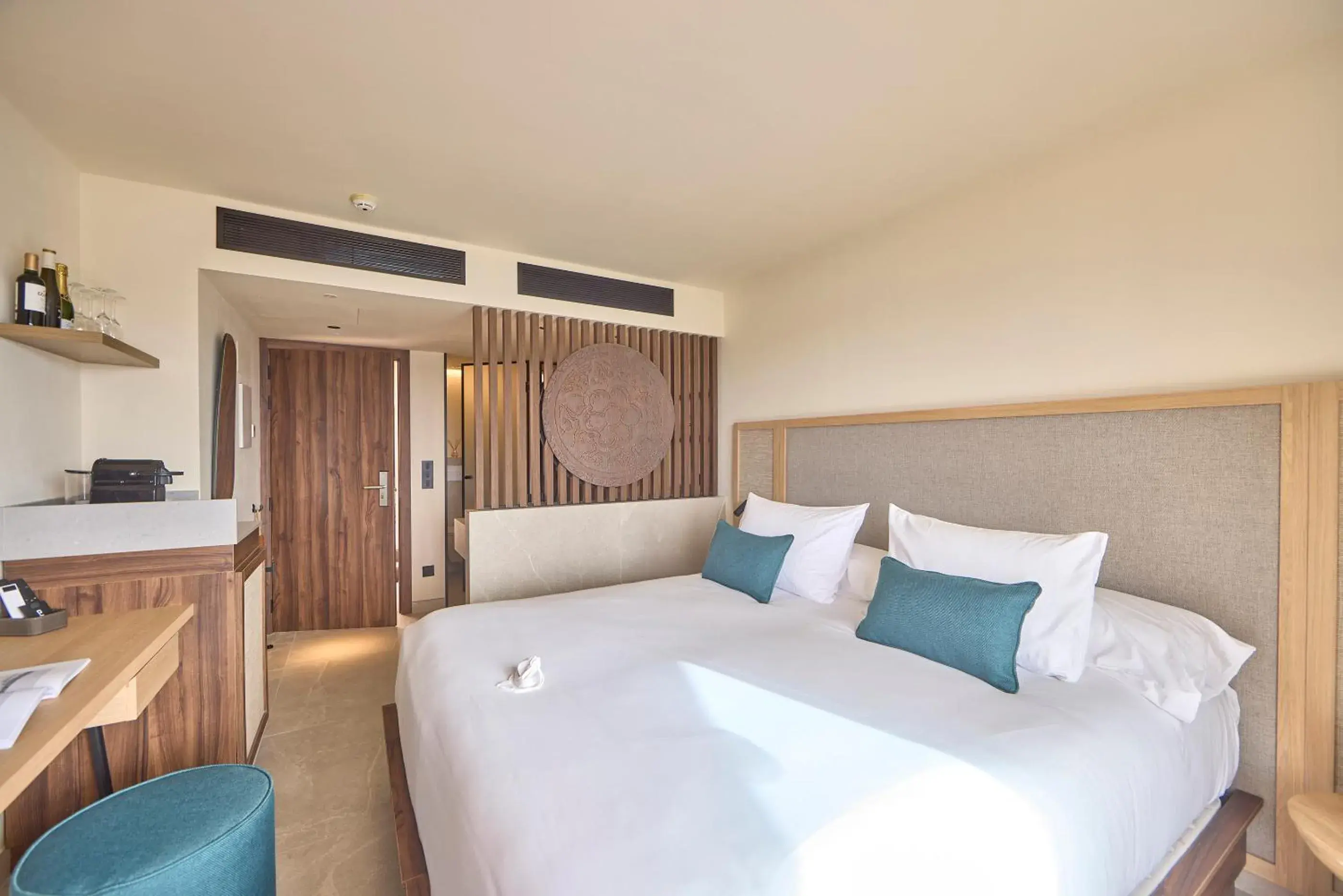 Photo of the whole room, Bed in Purobeach Resort Santa Ponsa - NEW OPENING Photo of the whole room, Bed in Purobeach Resort Santa Ponsa - NEW OPENING