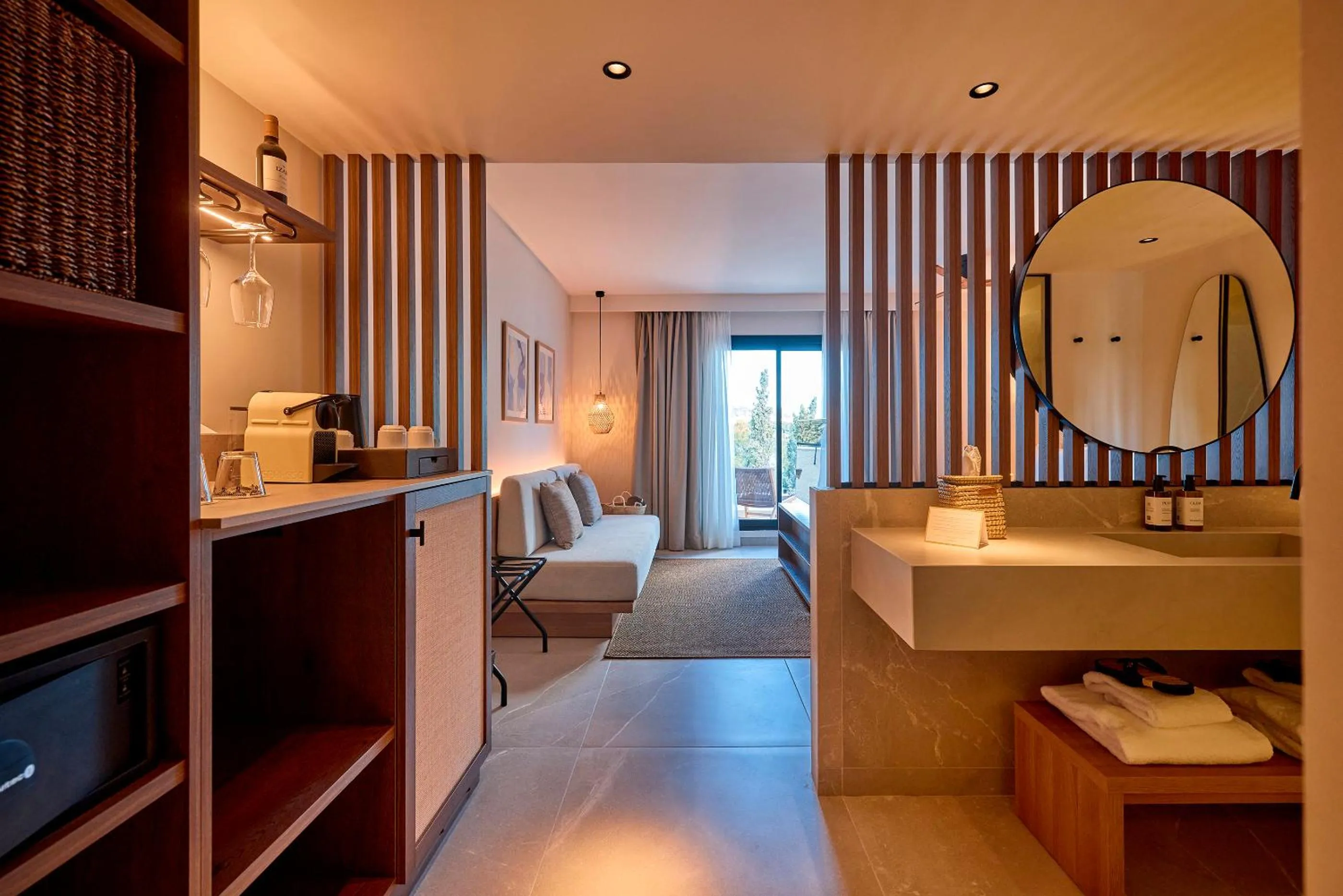 Bathroom, Bed in Purobeach Resort Santa Ponsa - New Opening