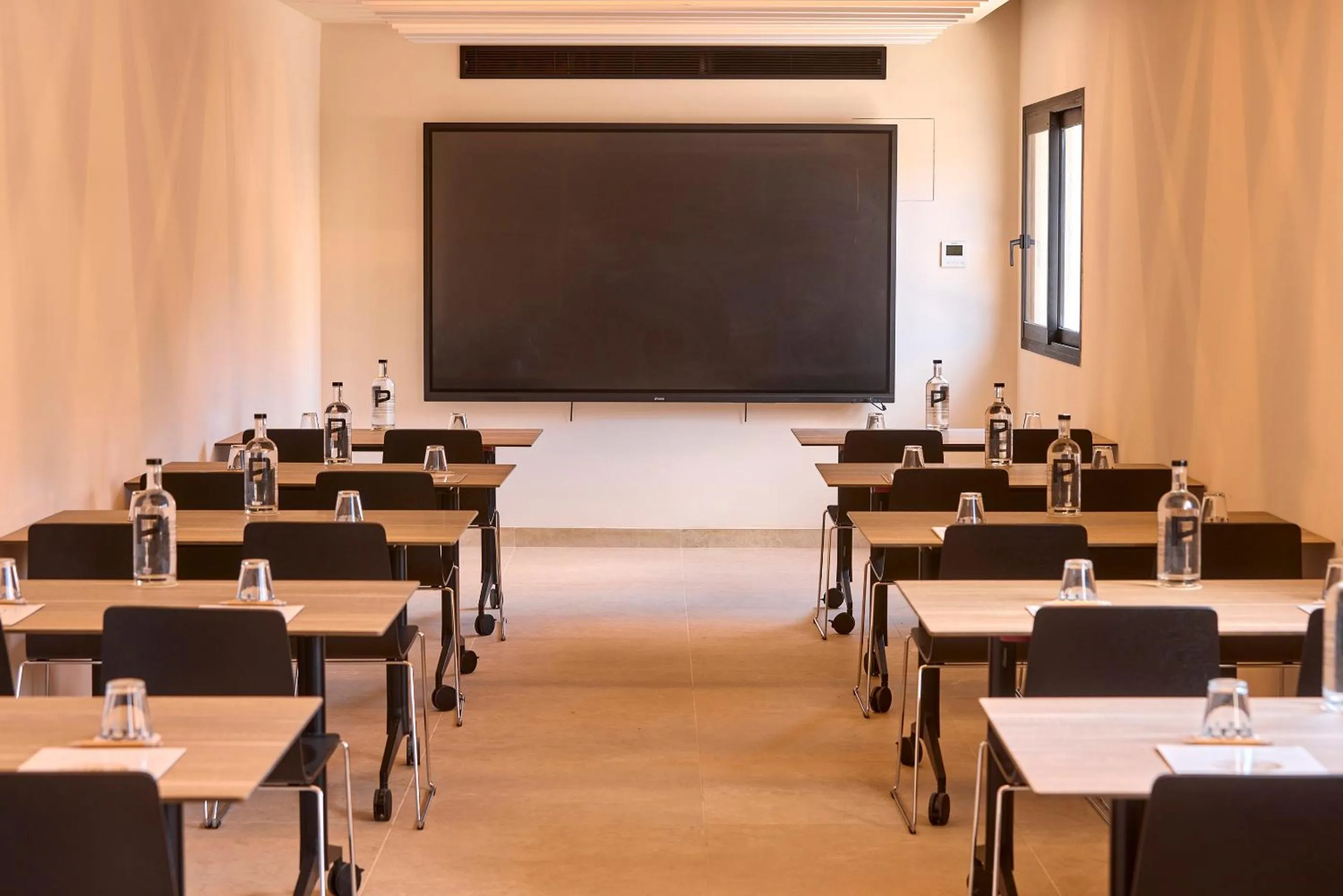 Business facilities in Purobeach Resort Santa Ponsa - New Opening