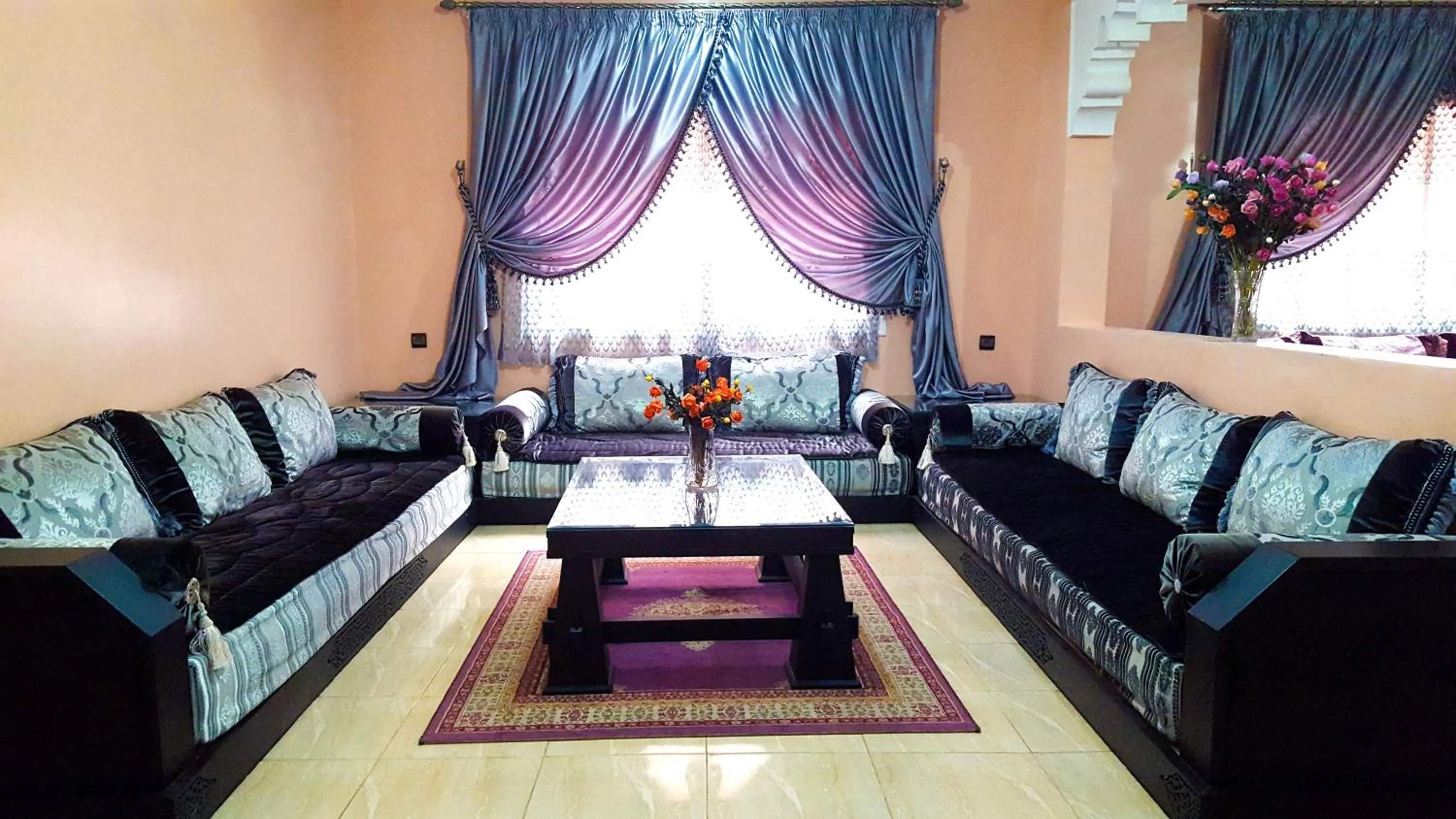 Living room in Villa Annakhil