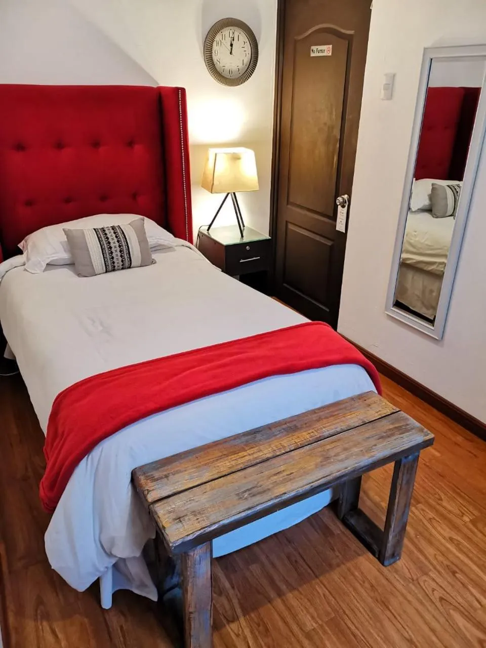 Bedroom, Bed in Meraki Boutique Hotel