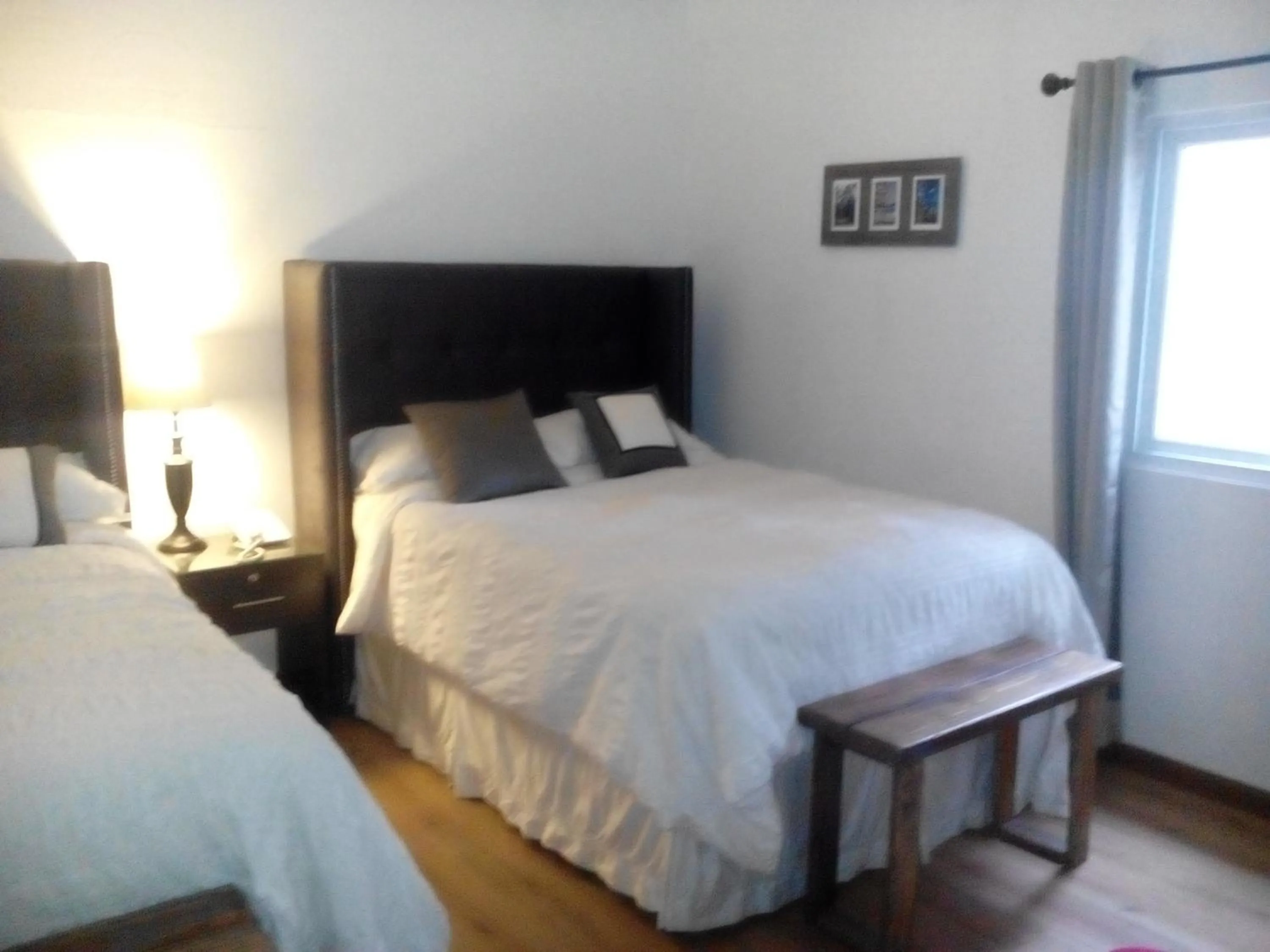 Photo of the whole room, Bed in Meraki Boutique Hotel
