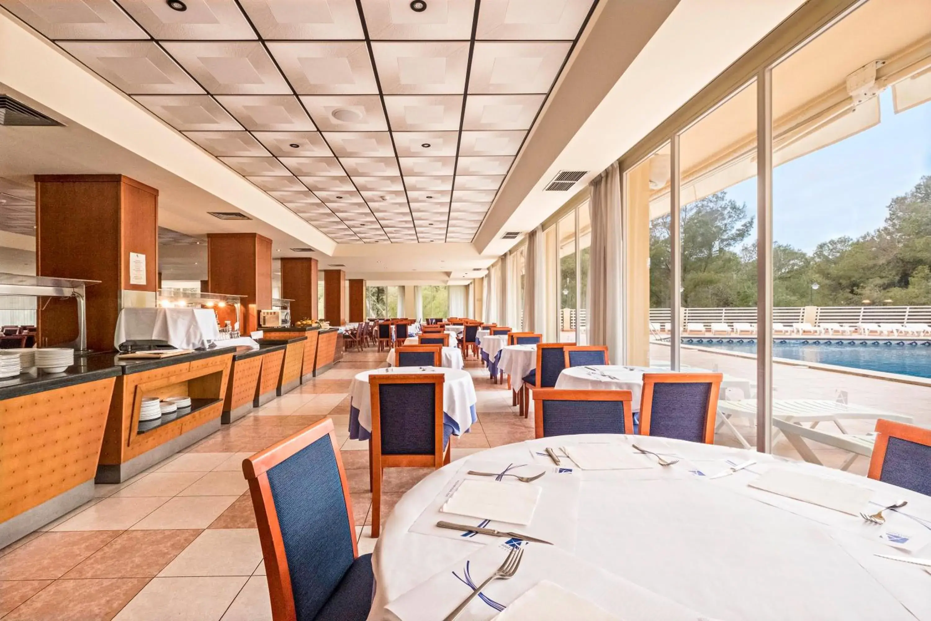 Restaurant/places to eat in azuLine Hotel Bahamas y Bahamas II Restaurant/places to eat in azuLine Hotel Bahamas y Bahamas II