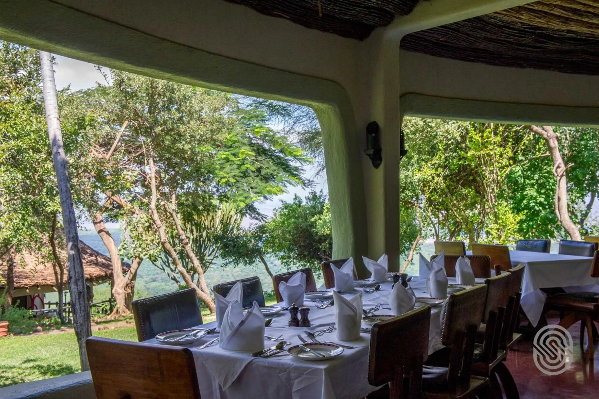 Restaurant/places to eat in Lake Manyara Serena Safari Lodge
