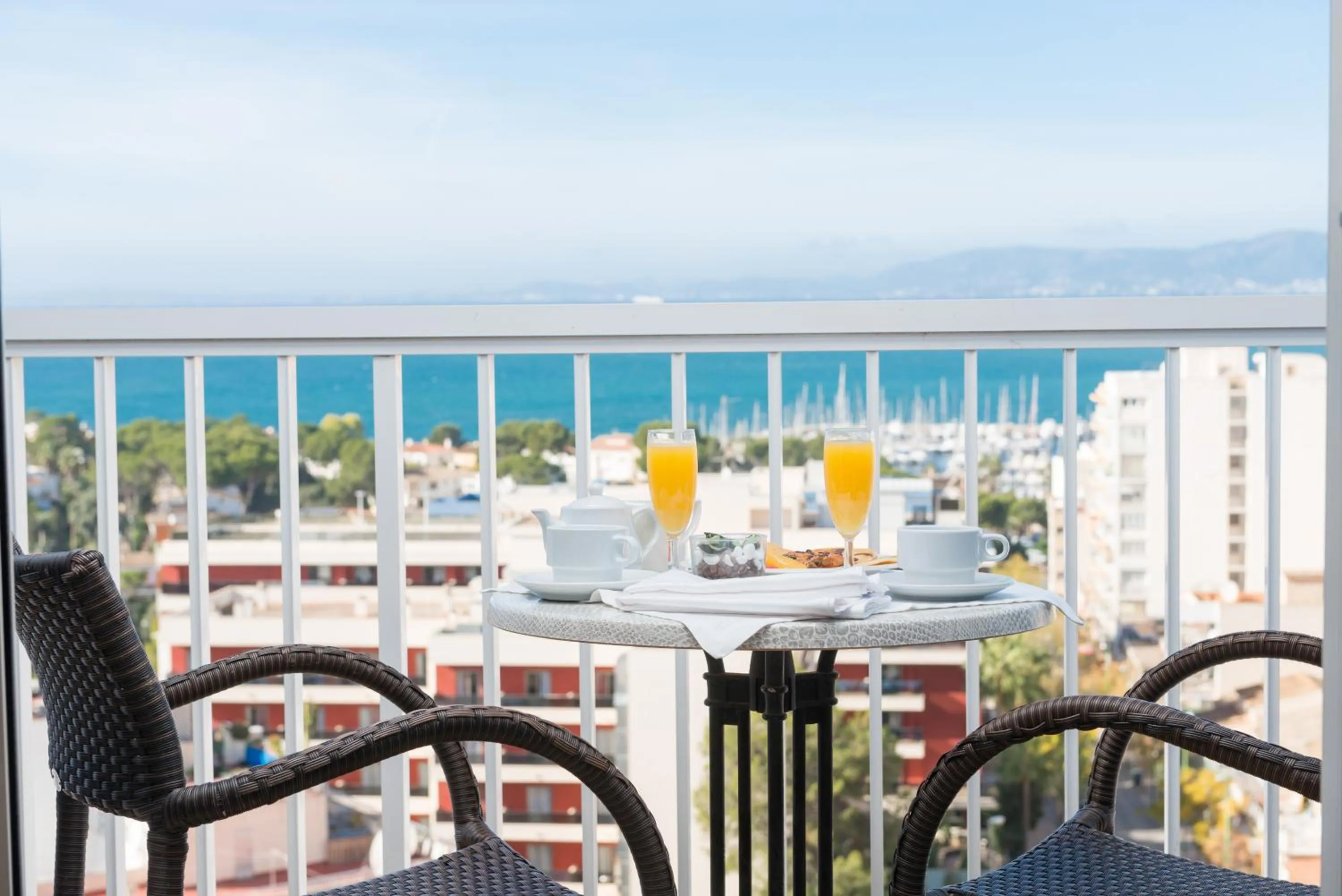 Property building in Hotel Torre Azul & Spa - Adults Only