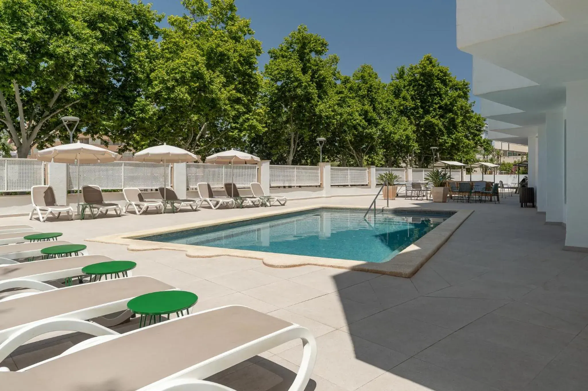 Pool view in tent Playa de Palma Pool view in tent Playa de Palma