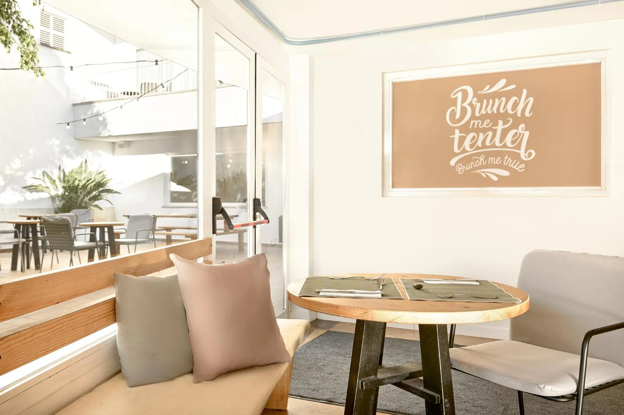 Restaurant/places to eat in tent Playa de Palma