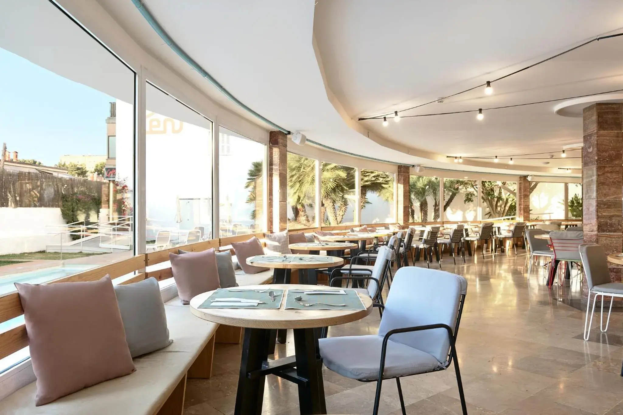 Restaurant/places to eat in tent Playa de Palma Restaurant/places to eat in tent Playa de Palma
