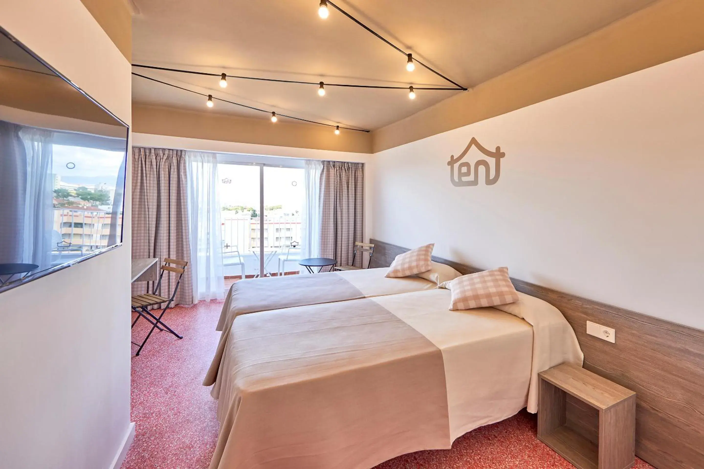 Photo of the whole room, Bed in tent Playa de Palma Photo of the whole room, Bed in tent Playa de Palma