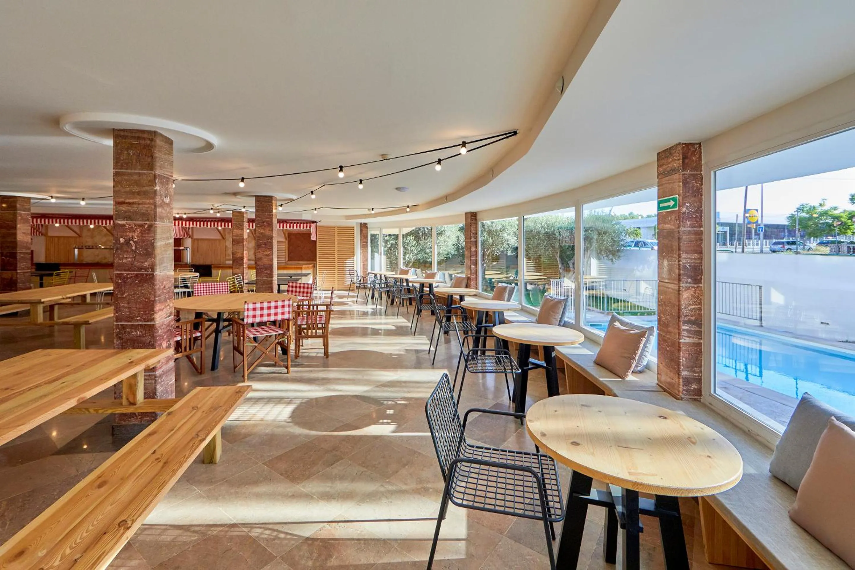 Dining area in tent Playa de Palma