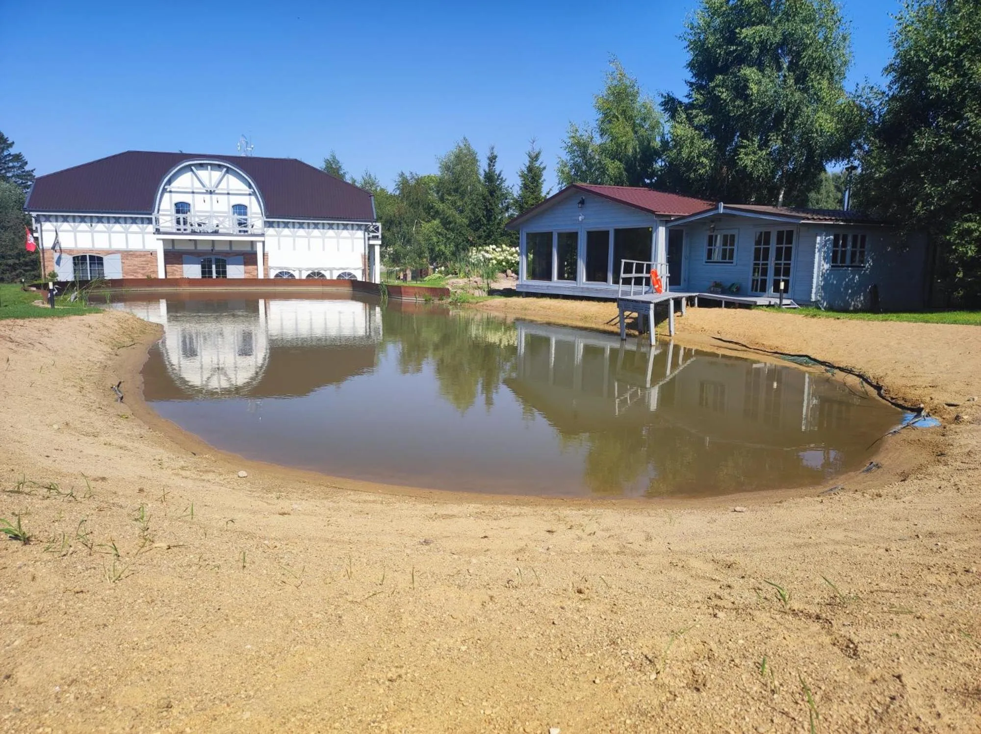 Swimming pool in Auroradream