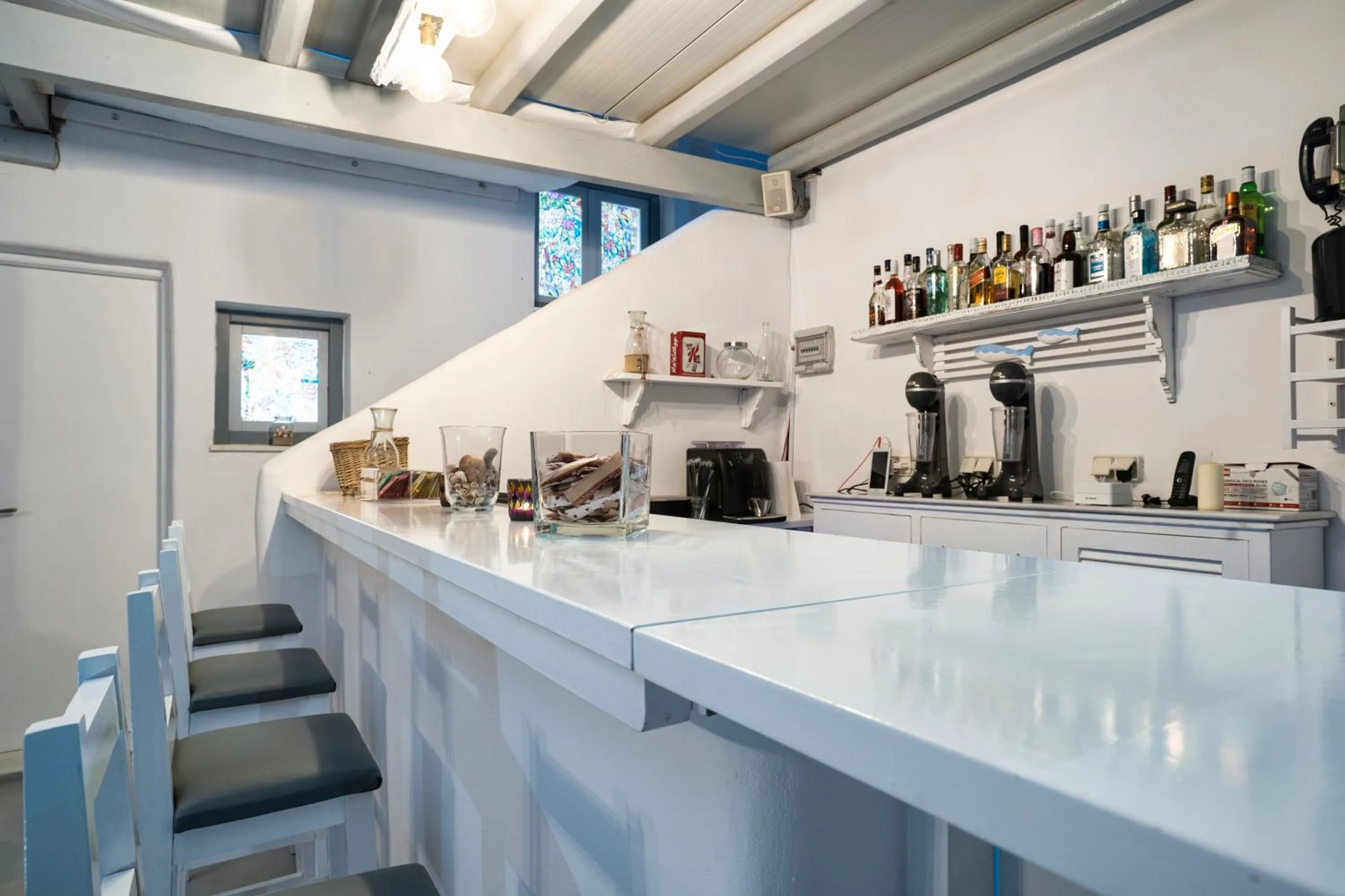 Restaurant/places to eat in Hotel Iris