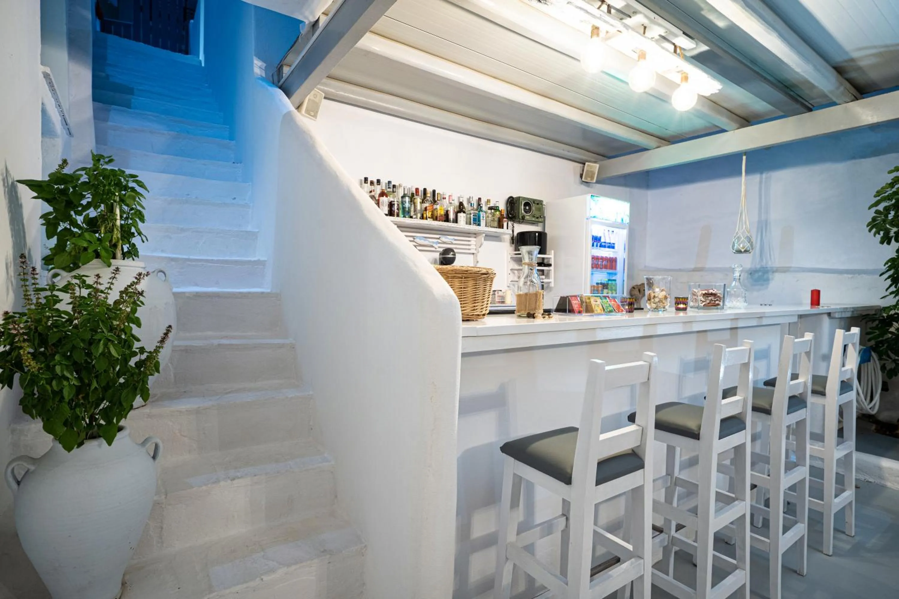 Restaurant/places to eat in Hotel Iris