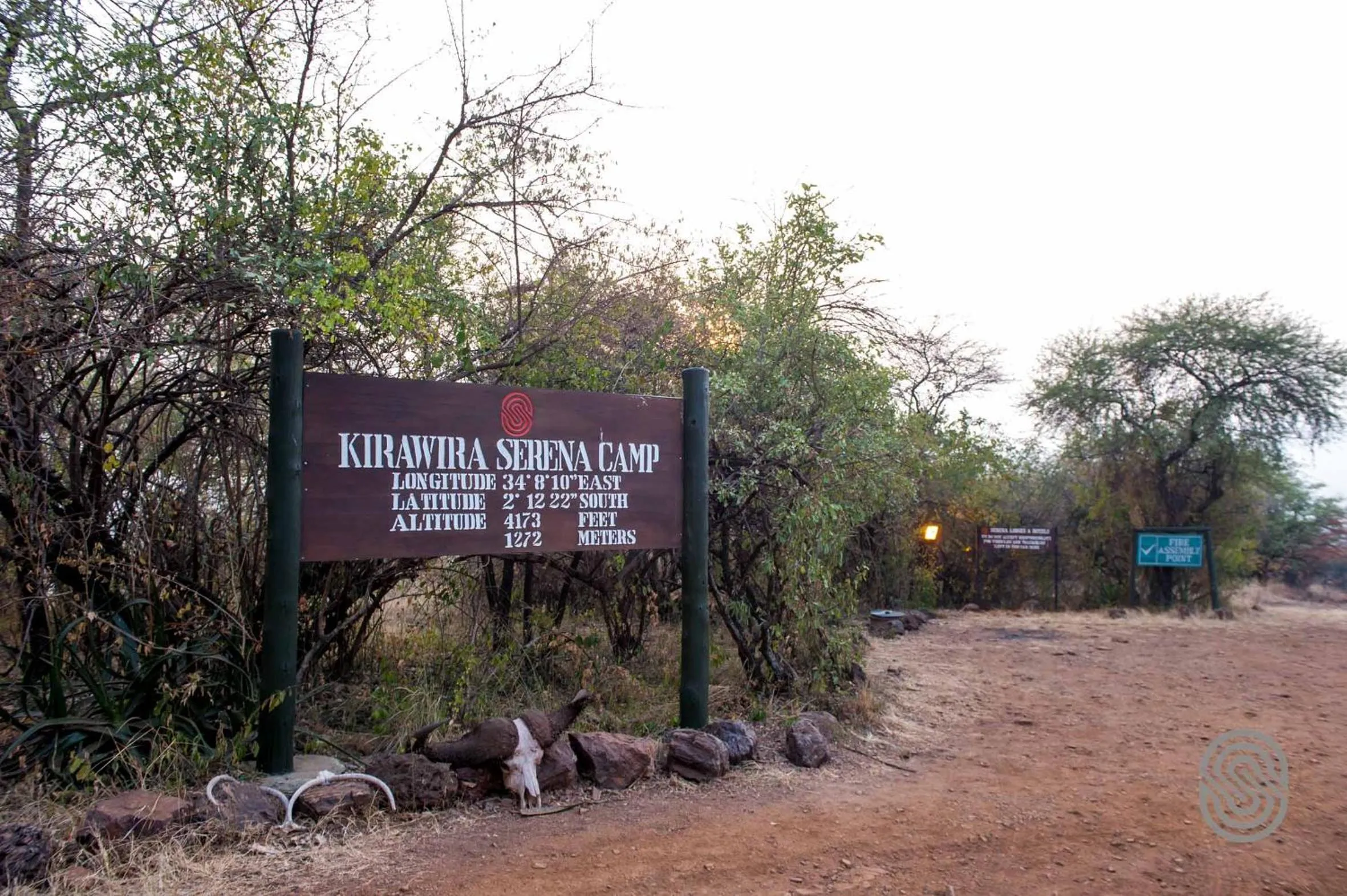 Facade/entrance in Kirawira Serena Camp