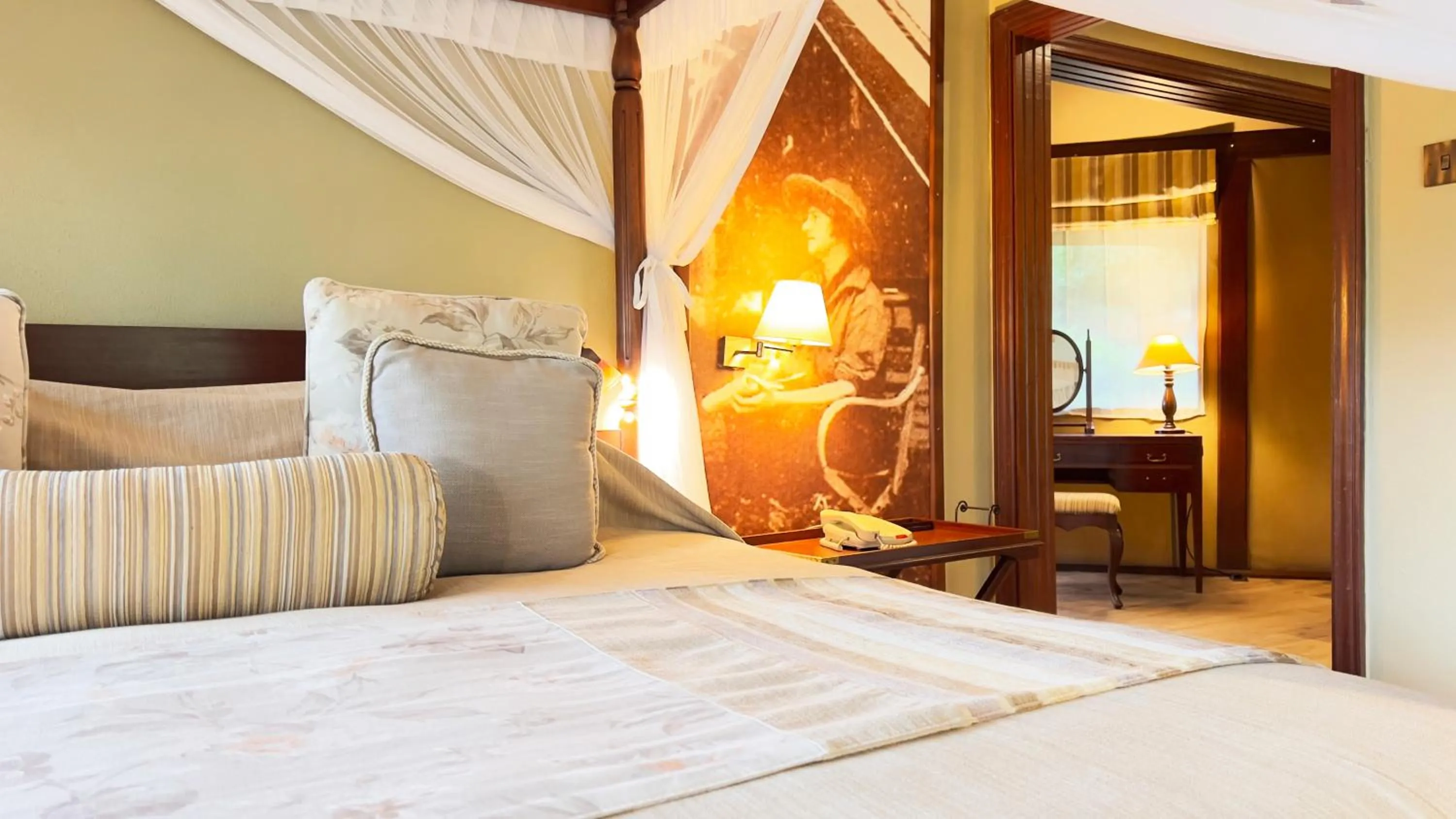 Bedroom, Bed in Lake Elmenteita Serena Camp