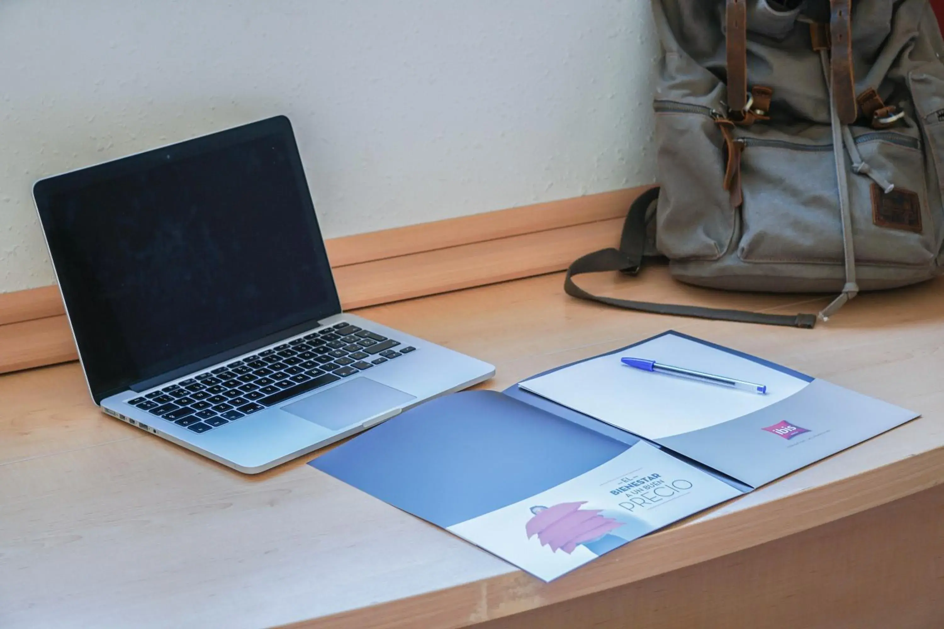 Bedroom in Ibis Girona Bedroom in Ibis Girona