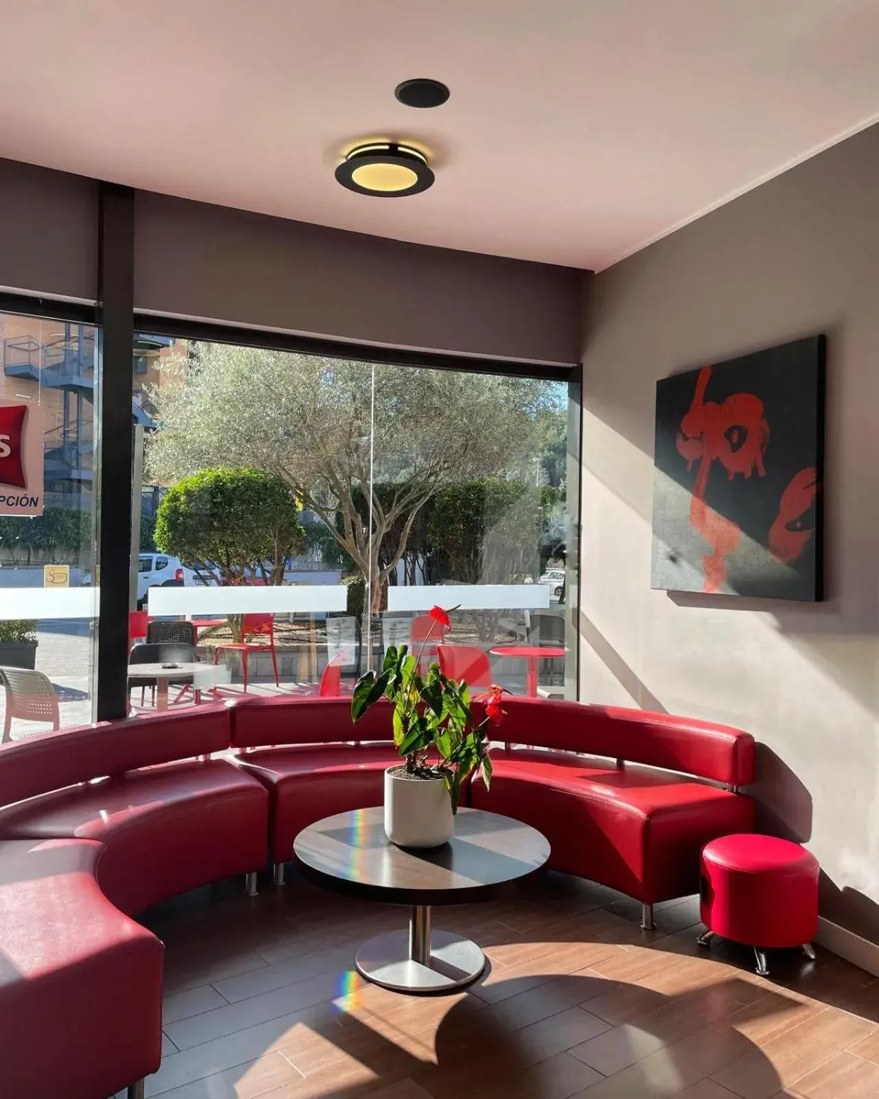 Lobby or reception in Ibis Girona Lobby or reception in Ibis Girona