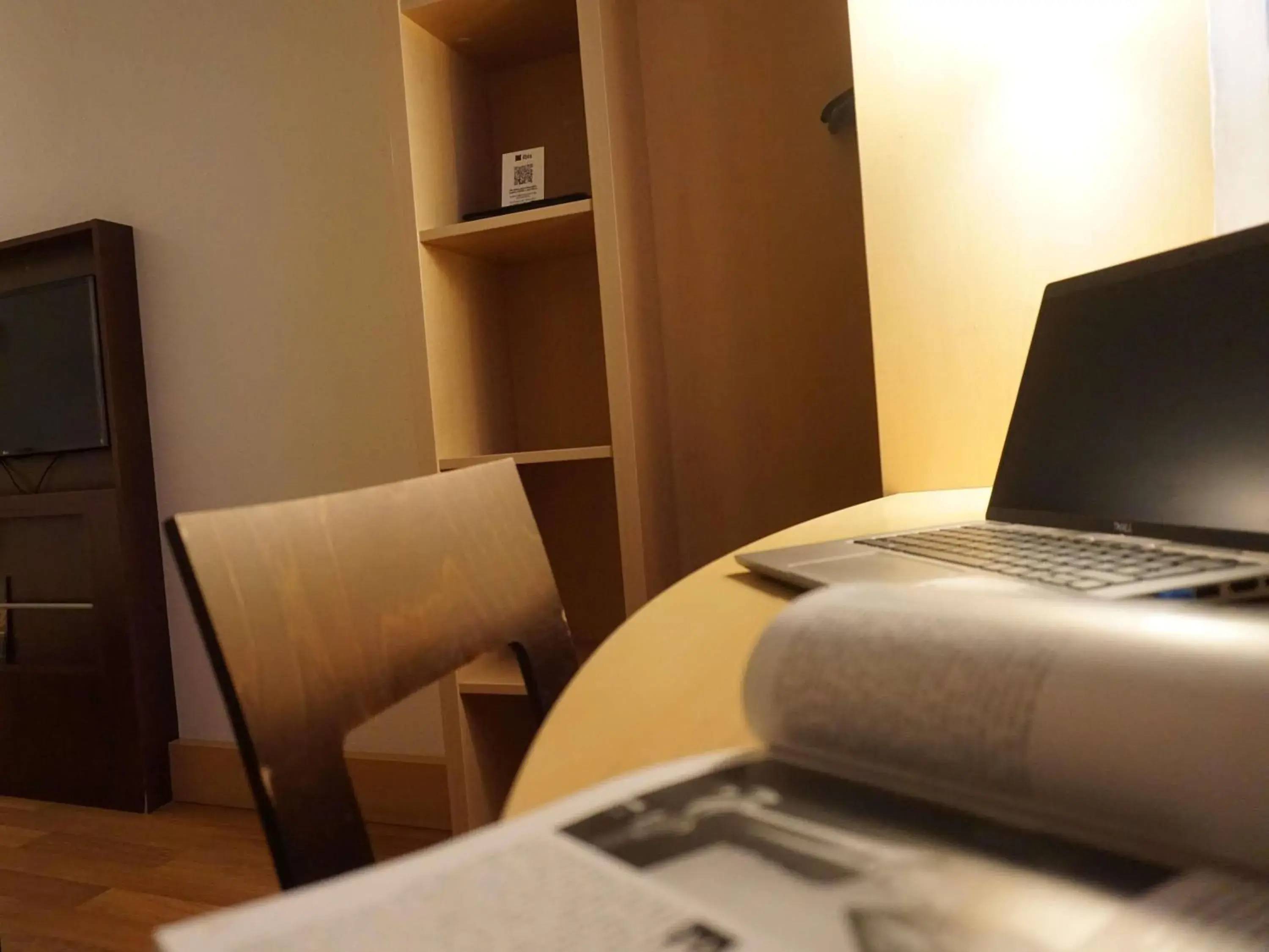 Bedroom, Bed in Ibis Girona Bedroom, Bed in Ibis Girona