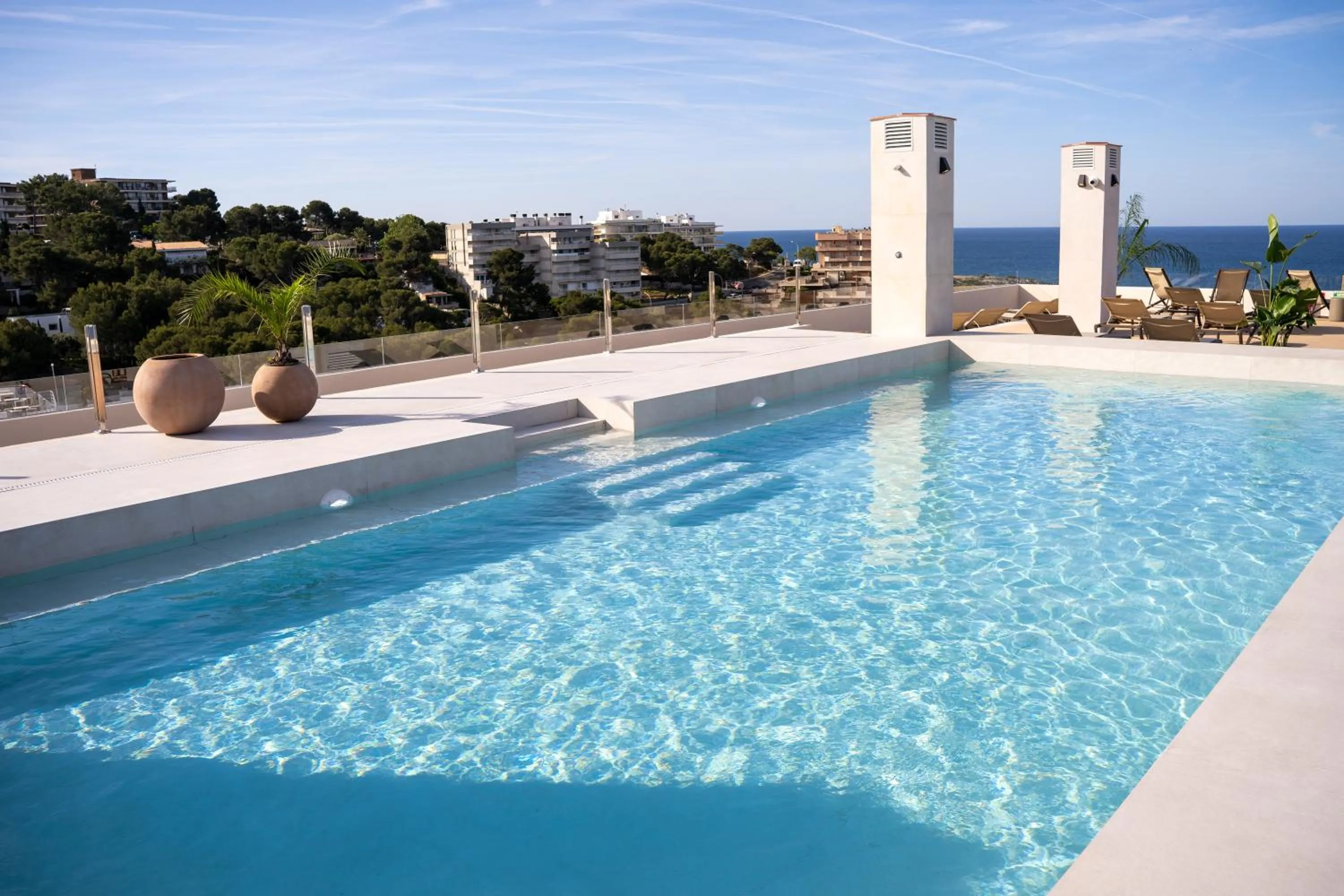 Swimming pool in Hotel Cala Font