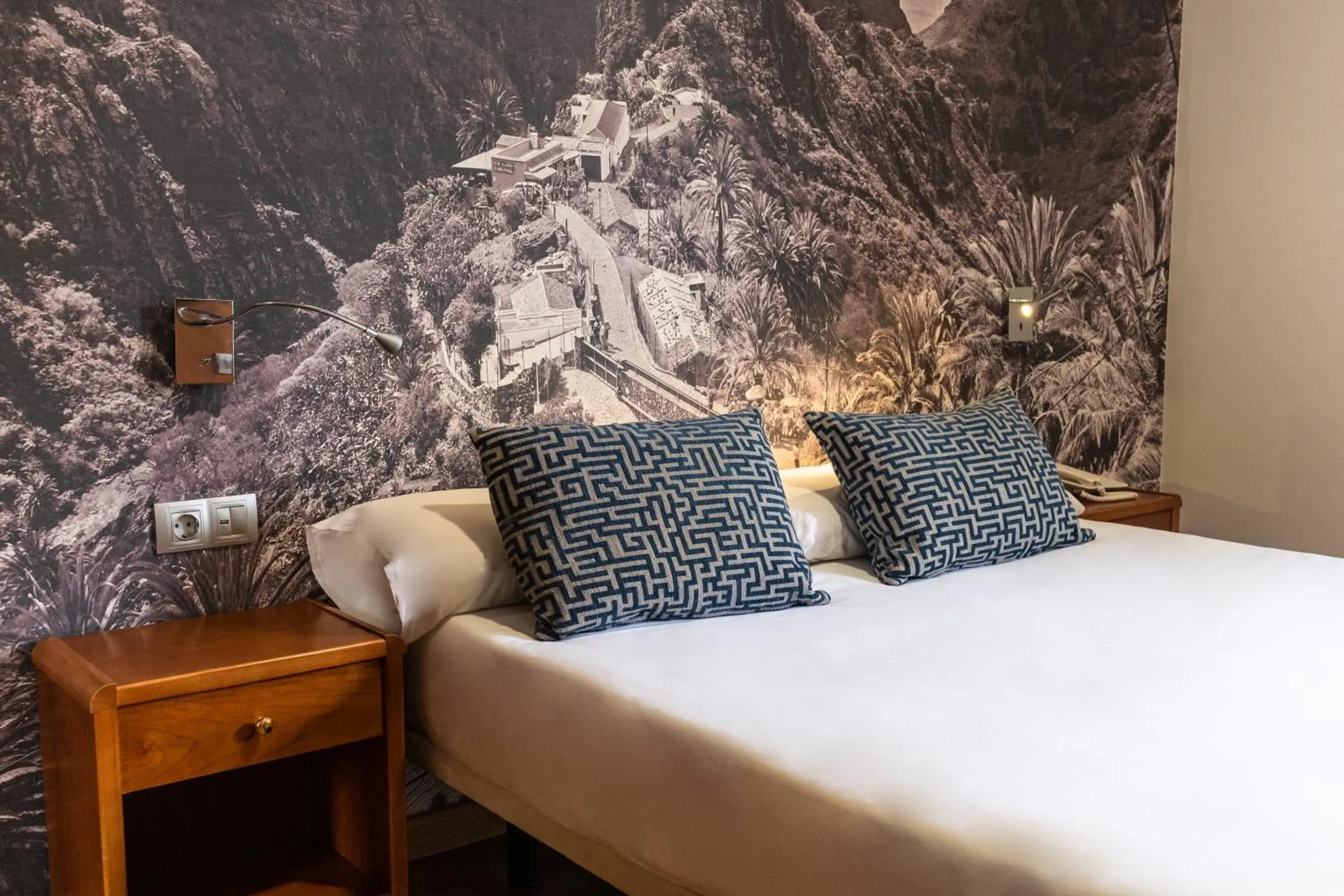 Bed in Hotel Adonis Plaza Bed in Hotel Adonis Plaza