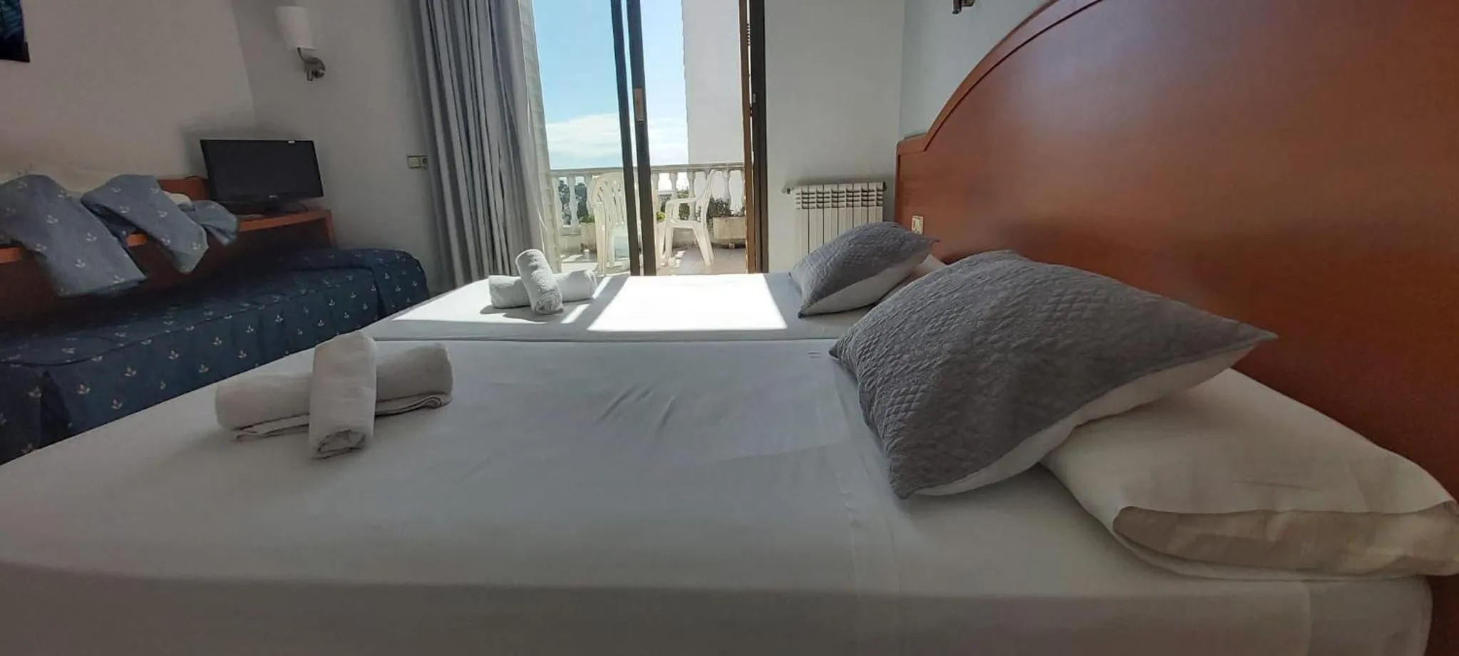 Bed in Hotel Bonsol ADULTS ONLY