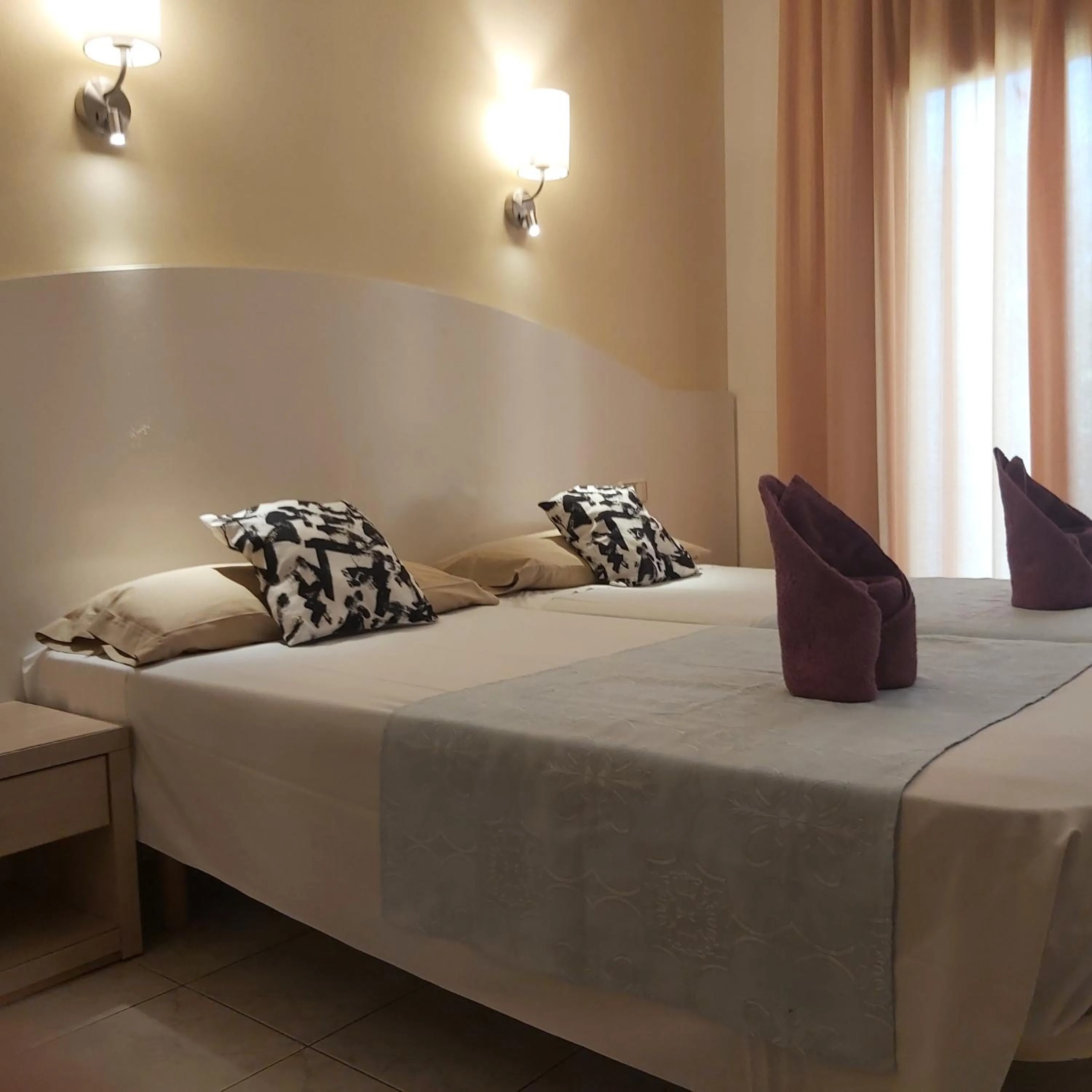 Bed in Hotel Bonsol ADULTS ONLY