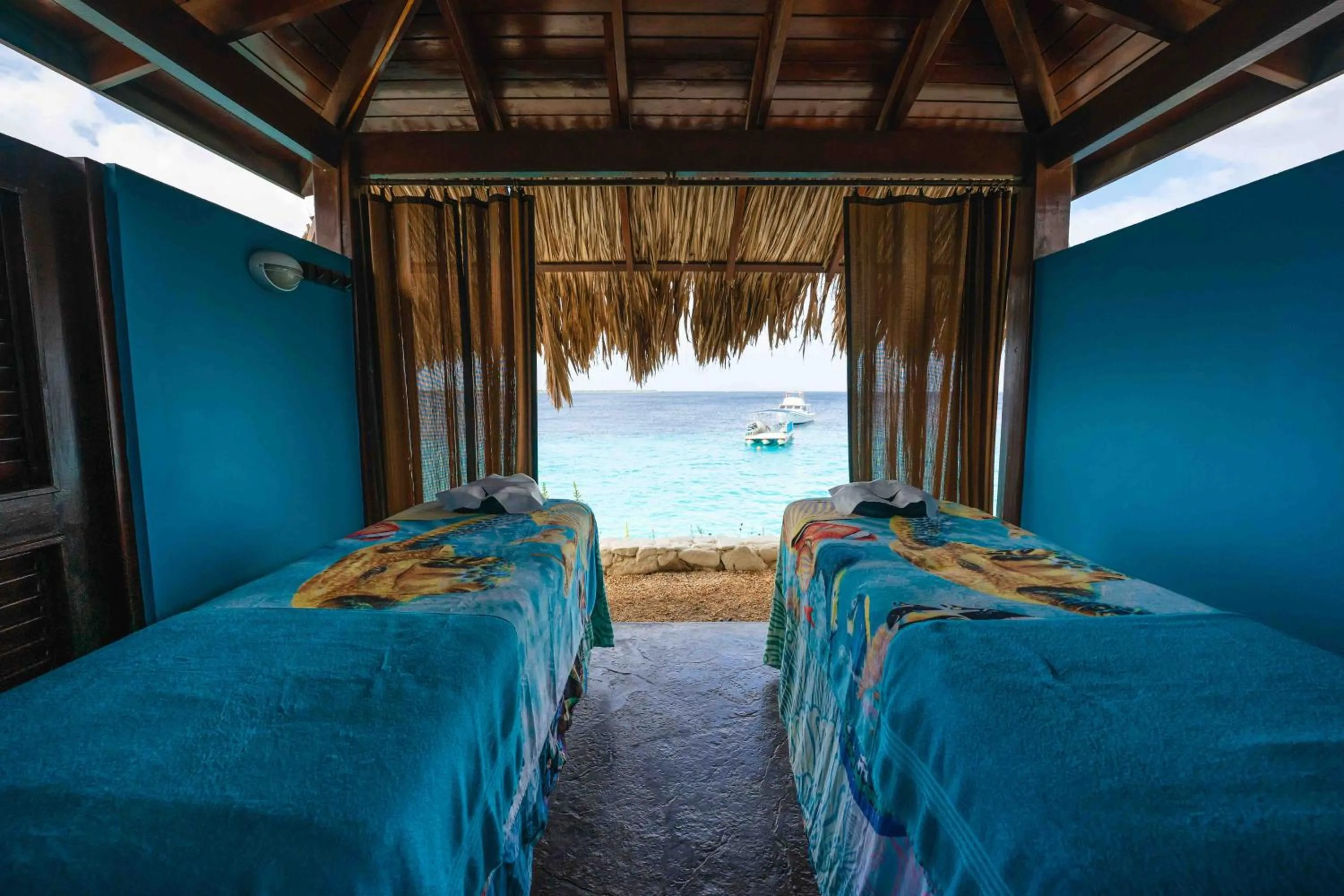 Spa and wellness centre/facilities, Bed in Captain Don's Habitat