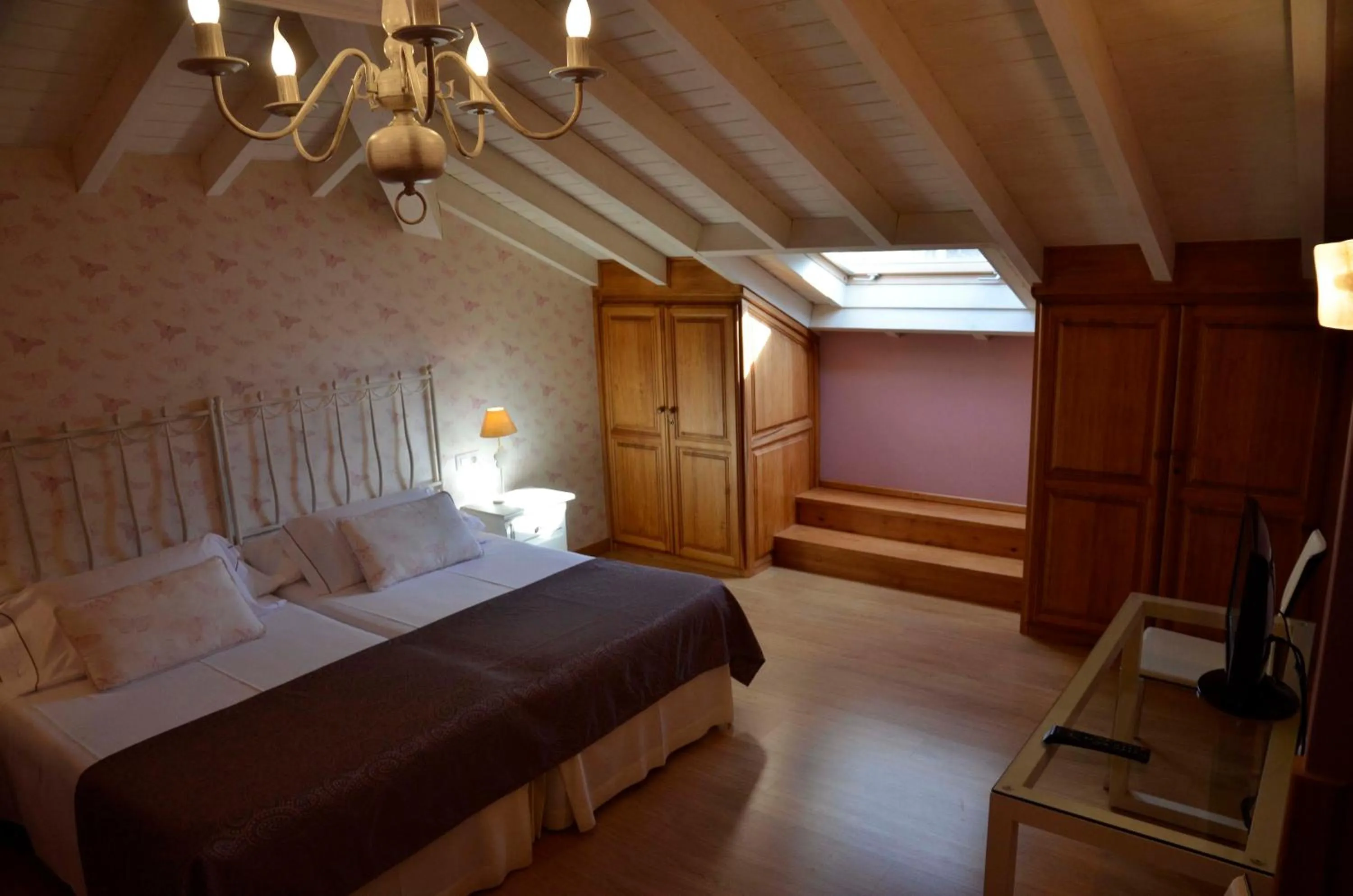 Bedroom, Bed in Posada El Corcal de Liébana