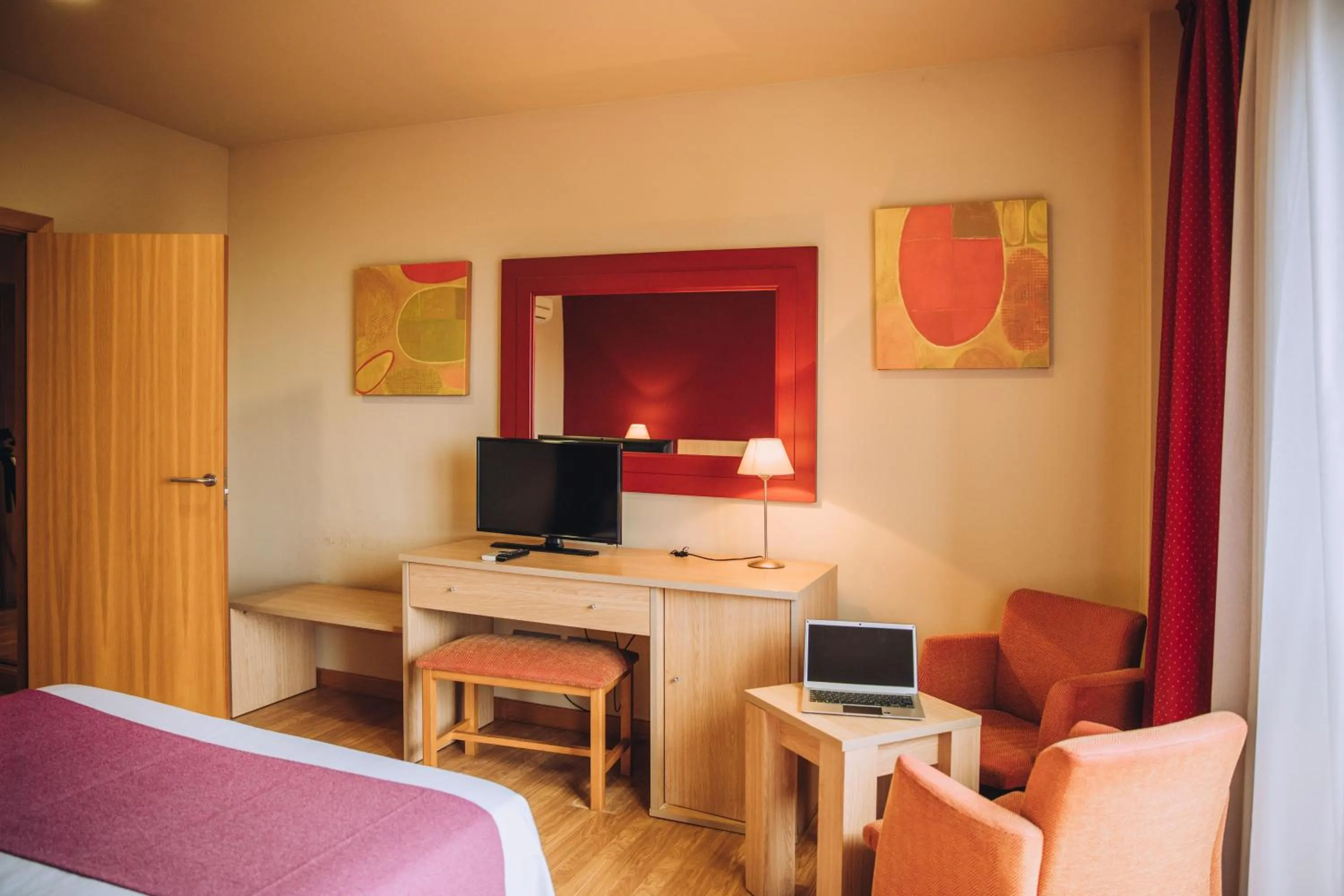 Photo of the whole room in Hotel Arha Mar Comillas