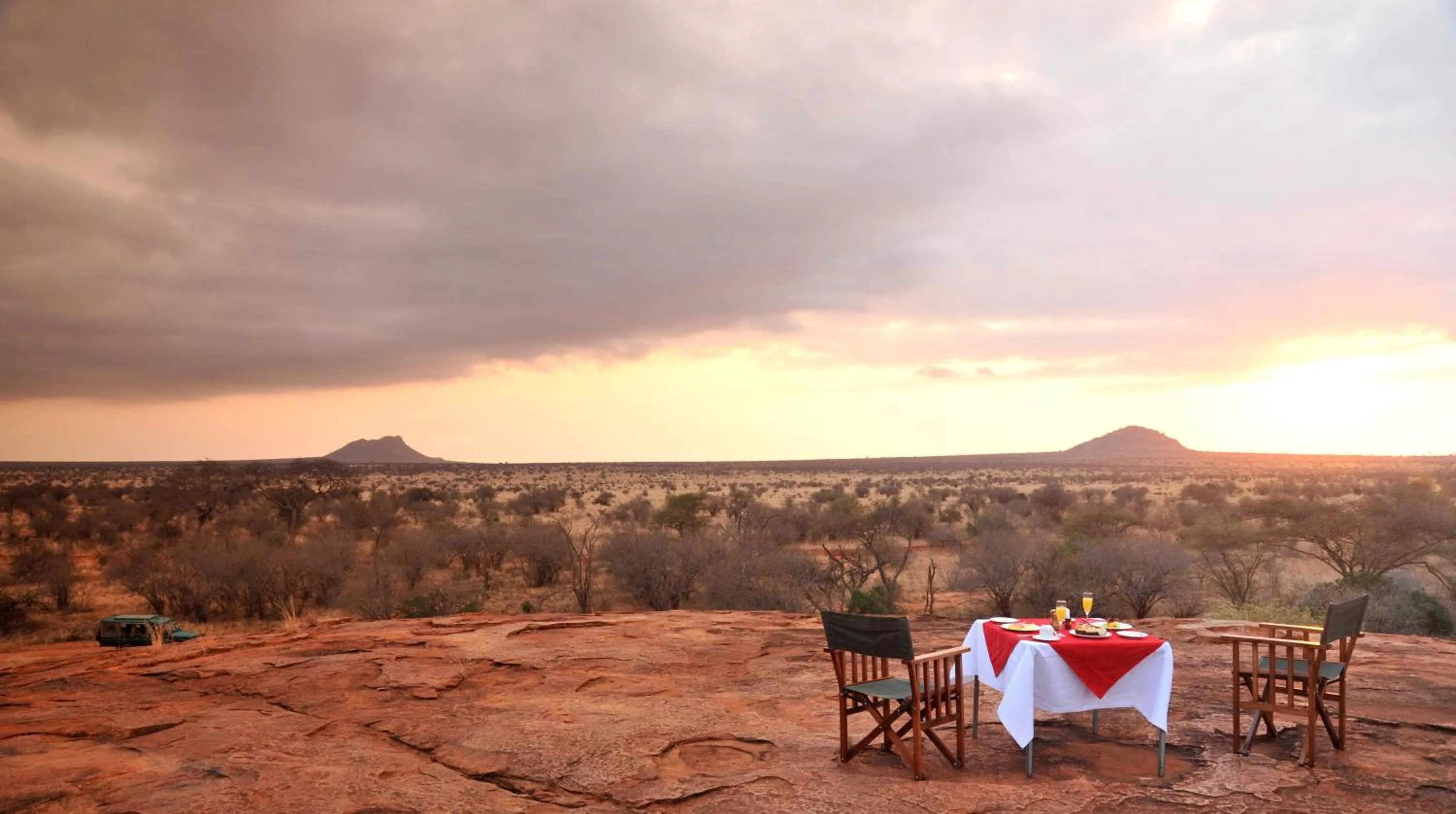 Restaurant/places to eat in Kilaguni Serena Safari Lodge