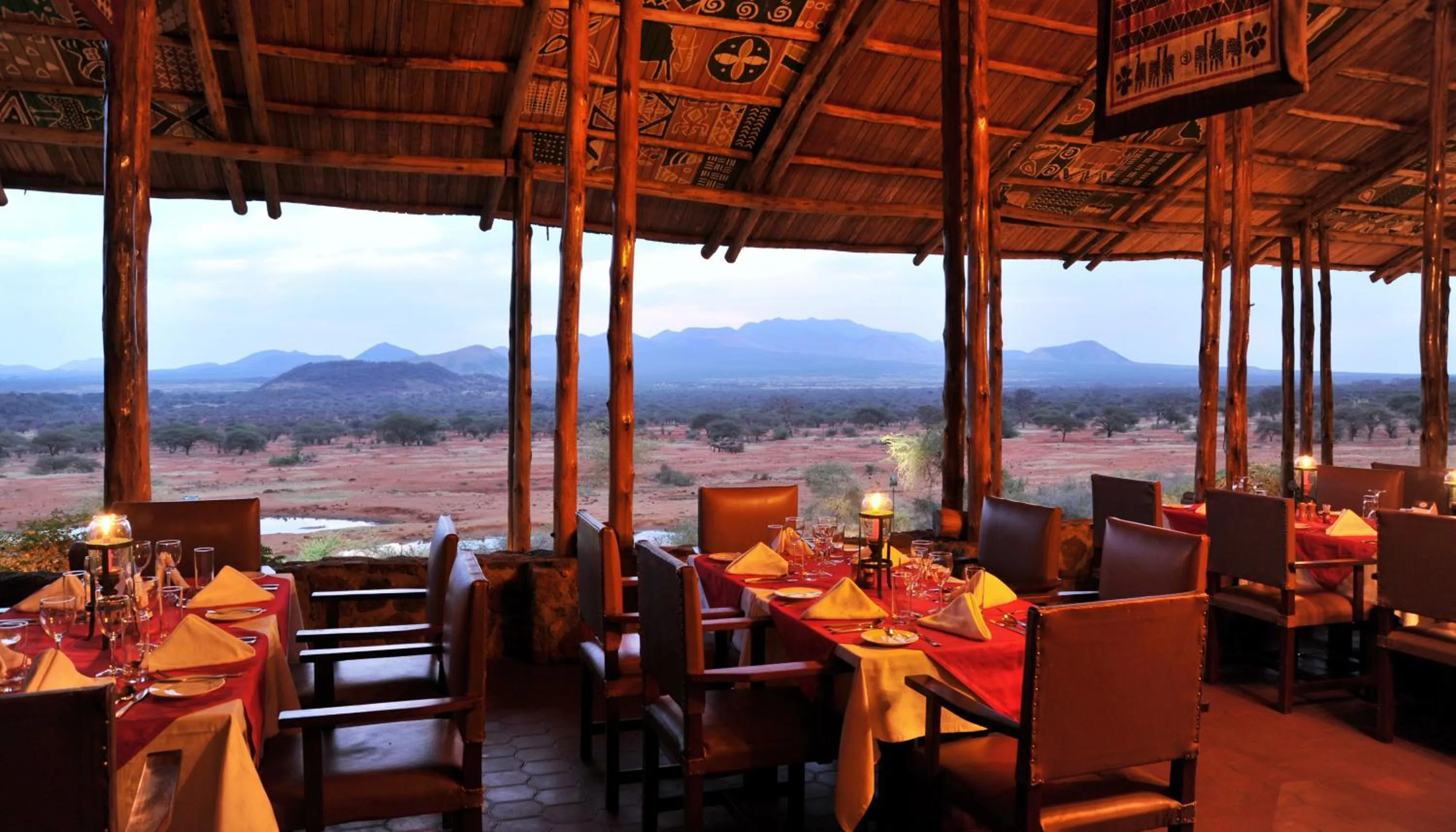 Restaurant/places to eat in Kilaguni Serena Safari Lodge