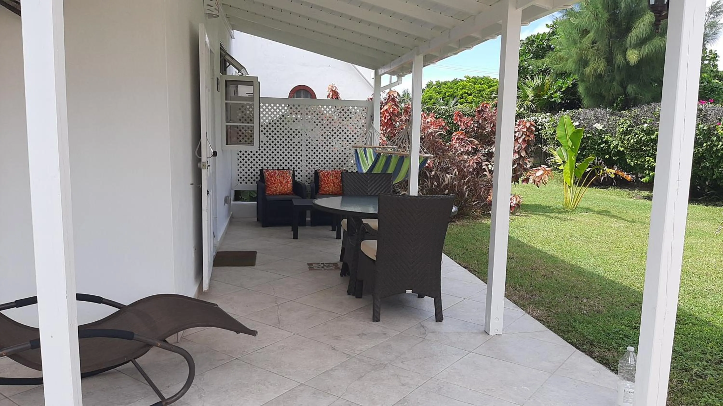 Patio in Tropical Gecko Studio - Sweet Jewel Apartments