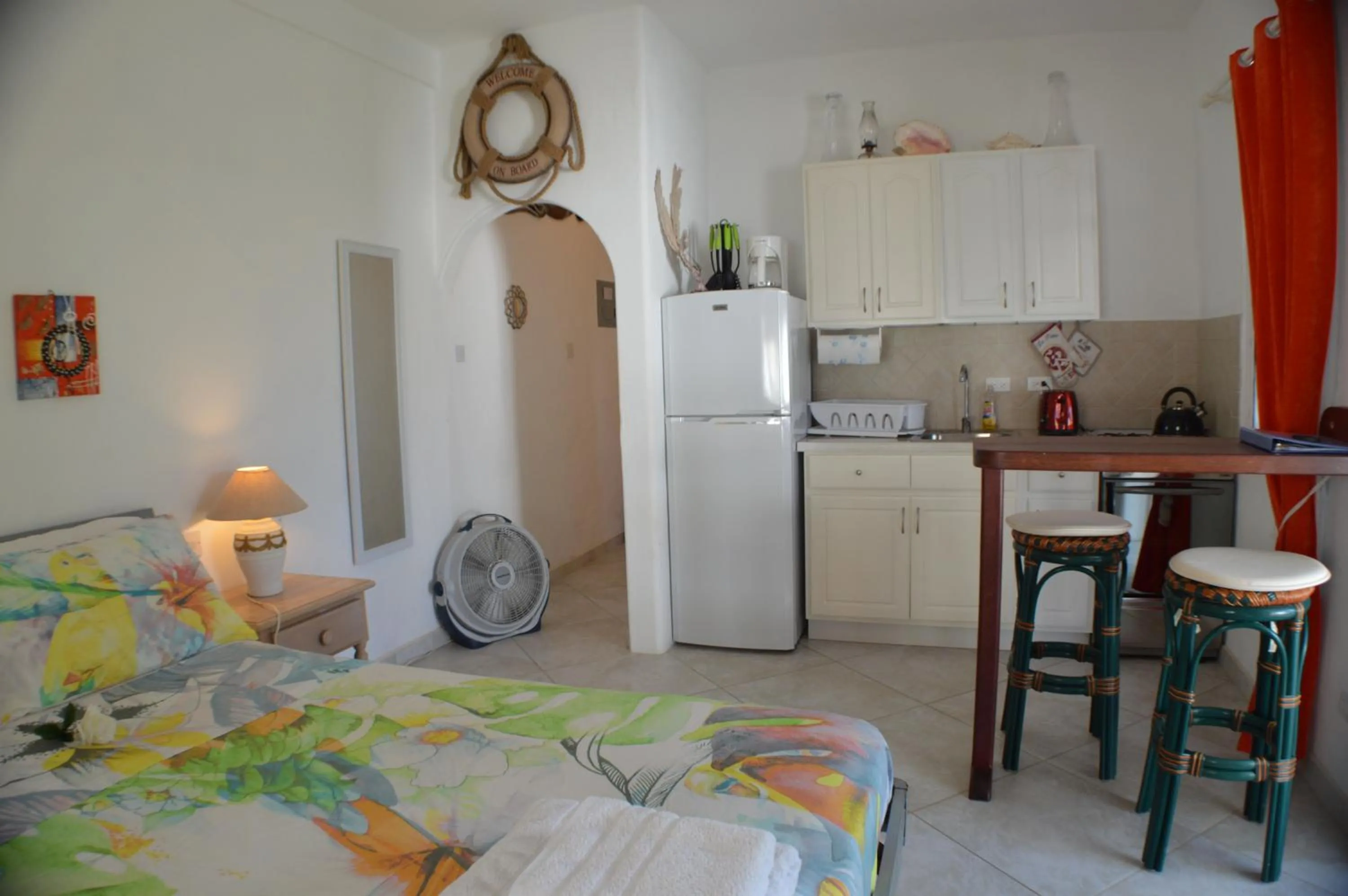Coffee/tea facilities, Bed in Tropical Gecko Studio - Sweet Jewel Apartments