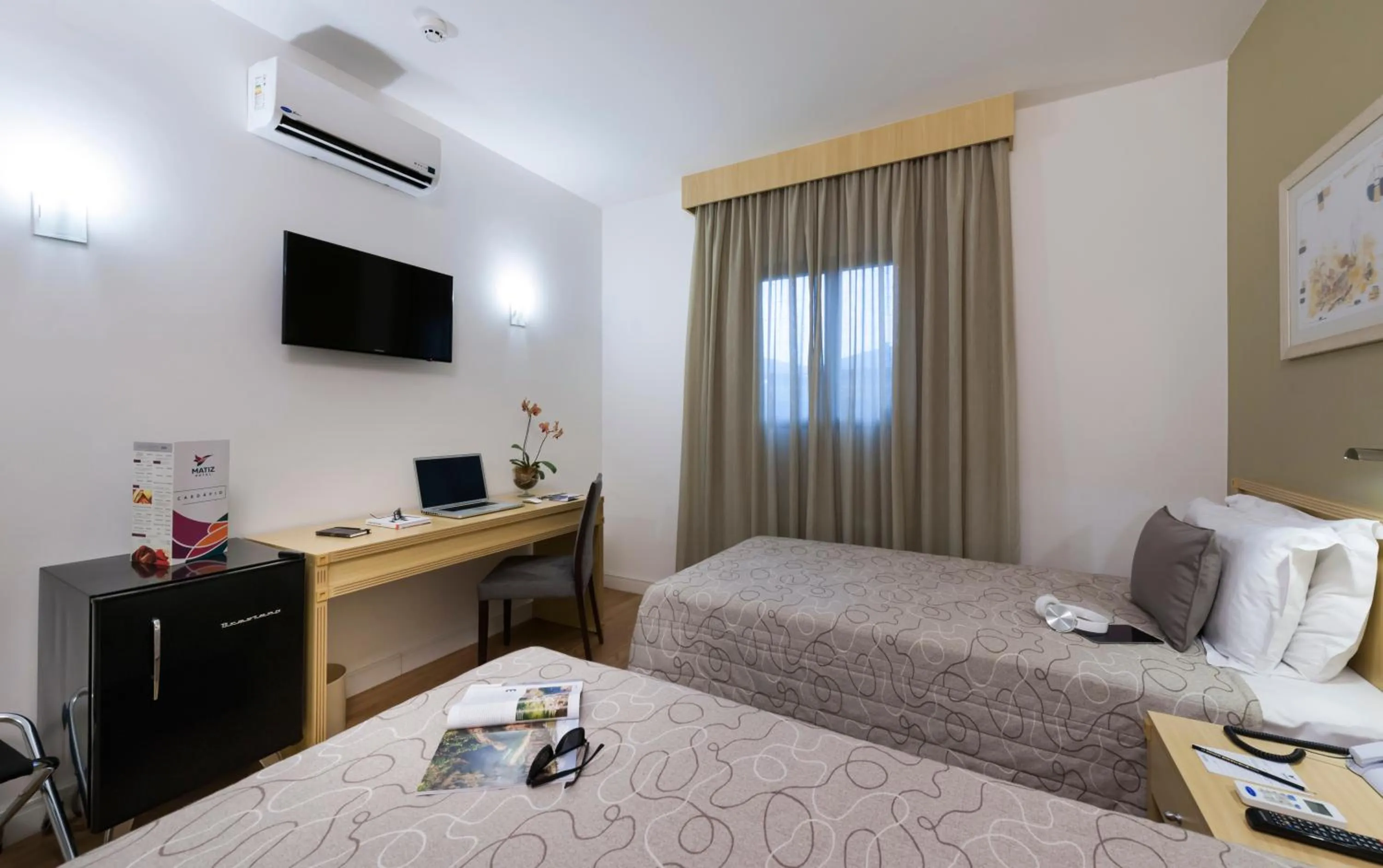 Photo of the whole room, Bed in Matiz Jaguariúna