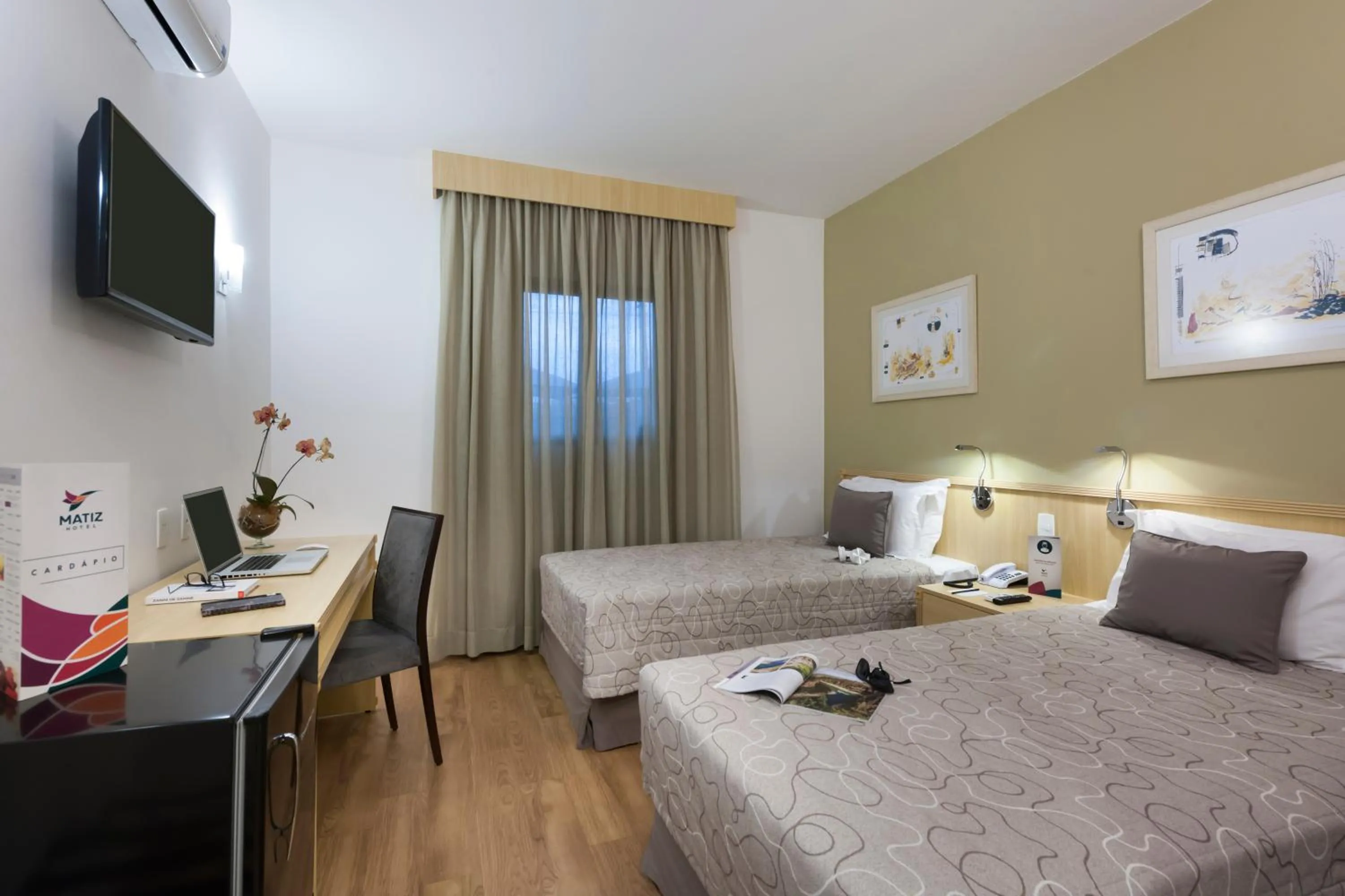 Photo of the whole room, Bed in Matiz Jaguariúna