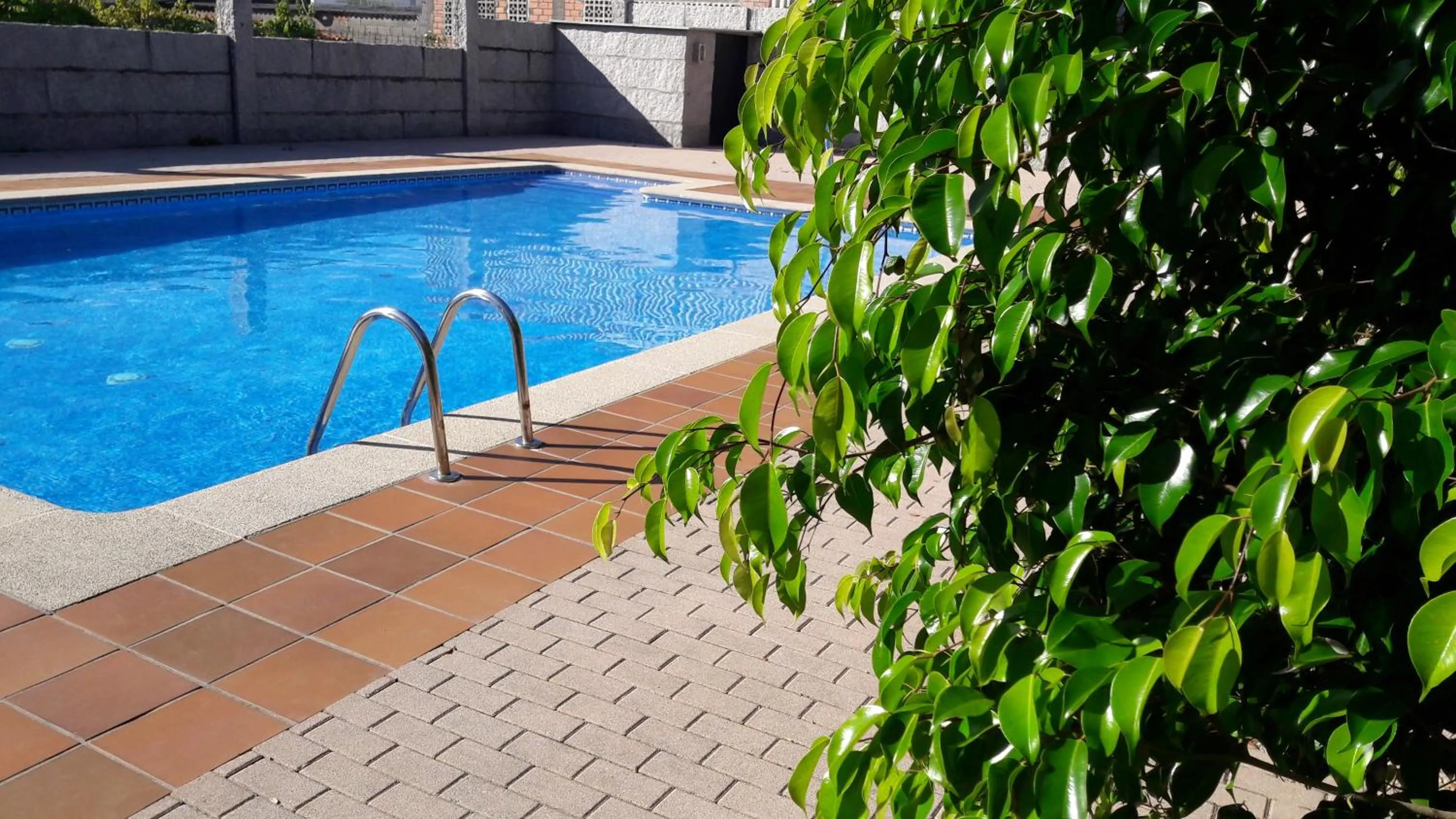 Swimming pool in Hotel Torres Touriño
