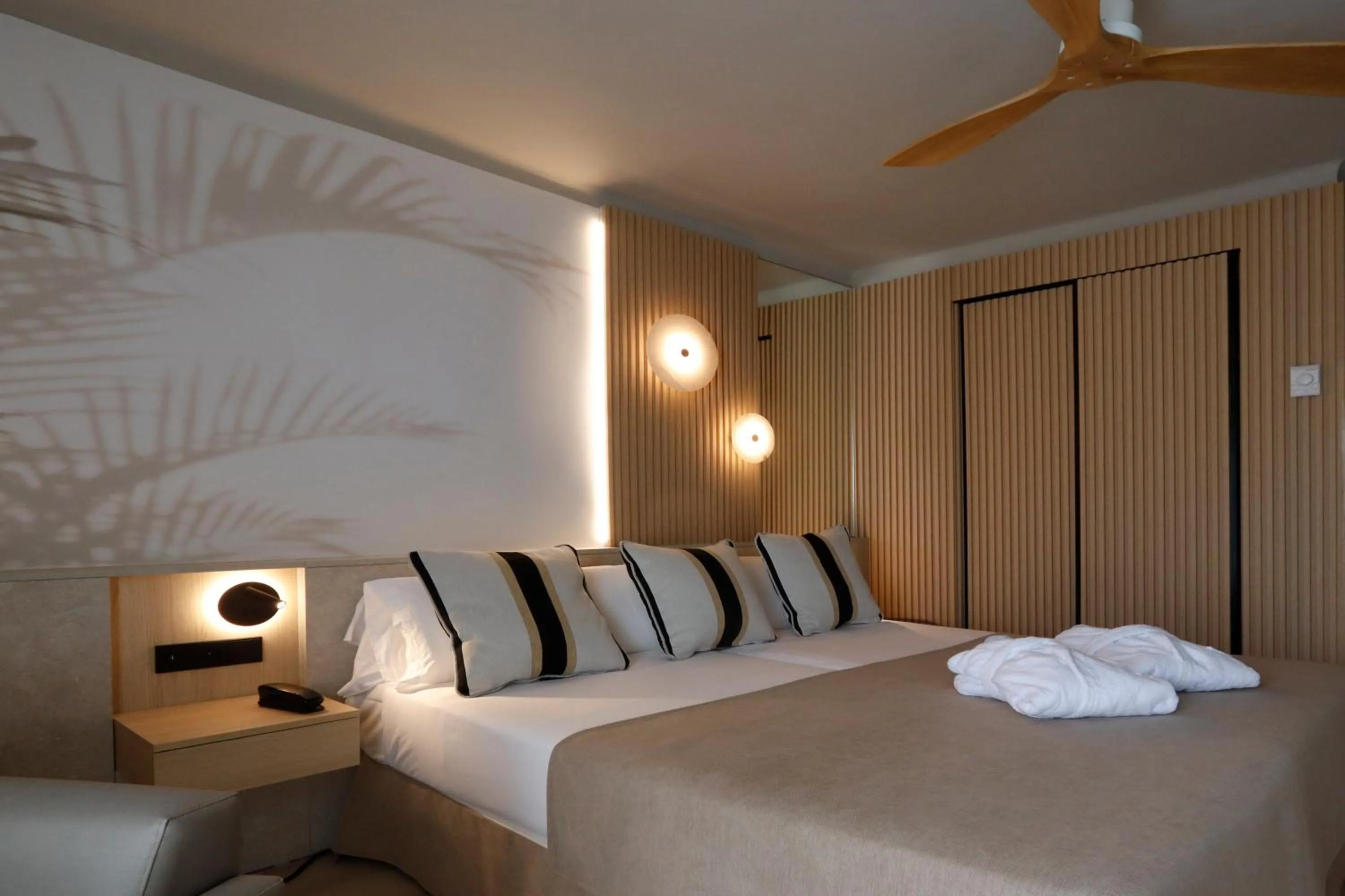 Bedroom, Bed in BG Caballero