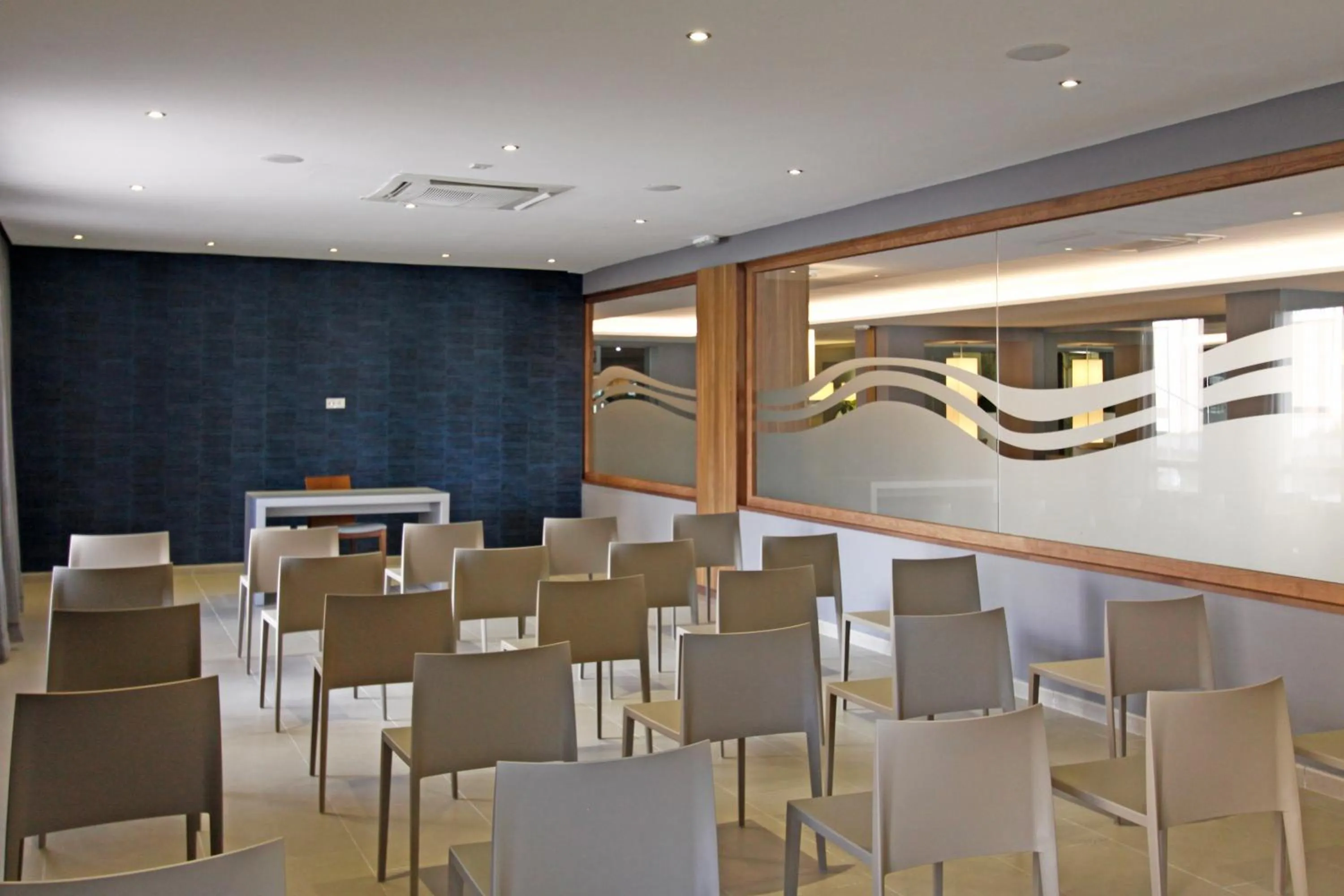 Business facilities in BG Caballero