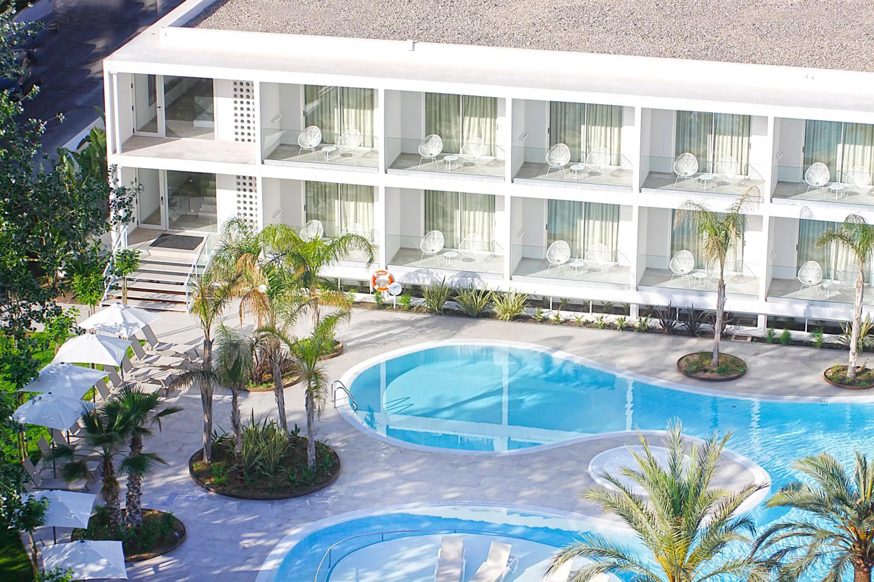 Facade/entrance in BG Caballero