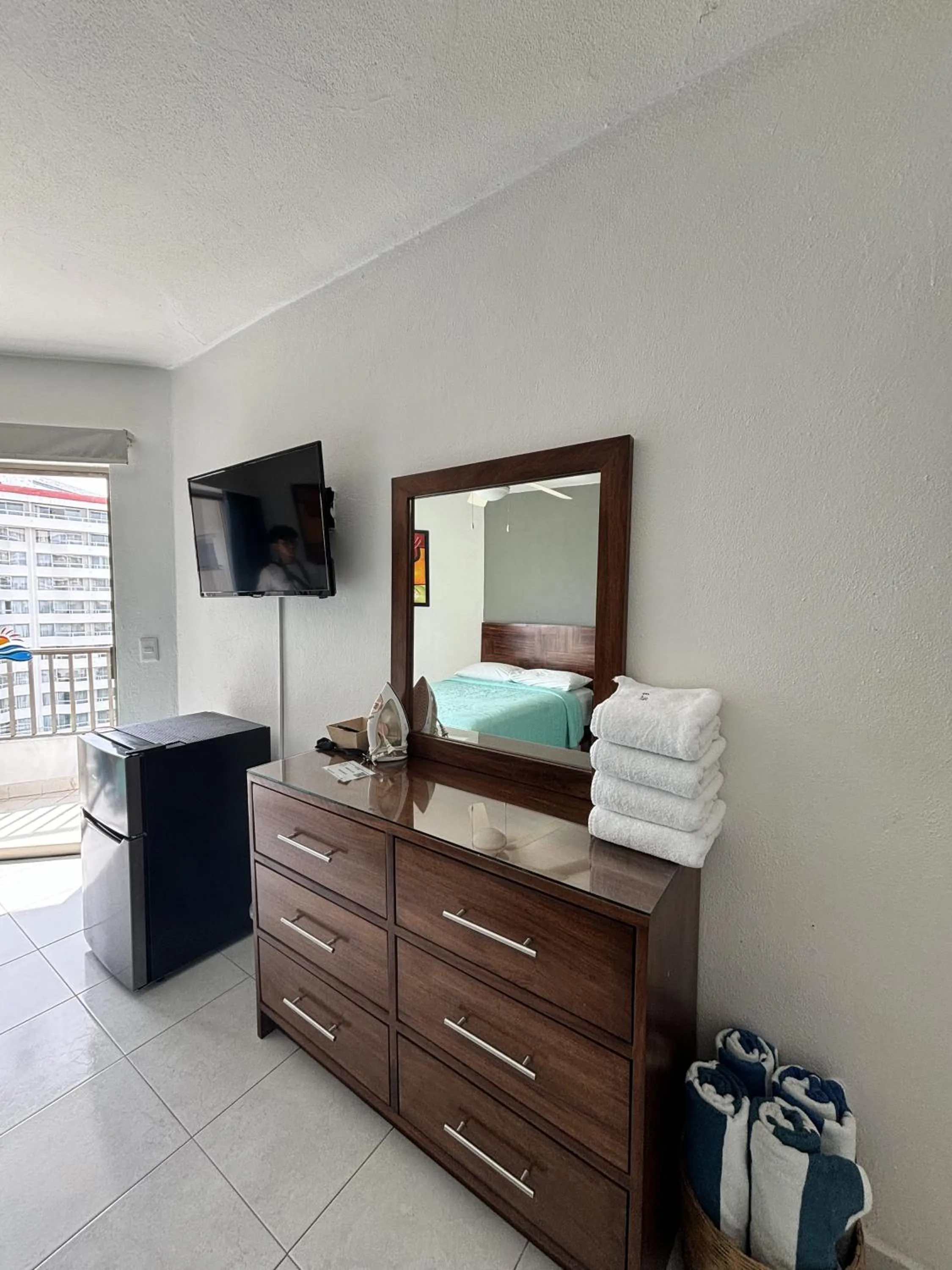 Bed in ENNA INN IXTAPA HABITACIóN VISTA AL MAR