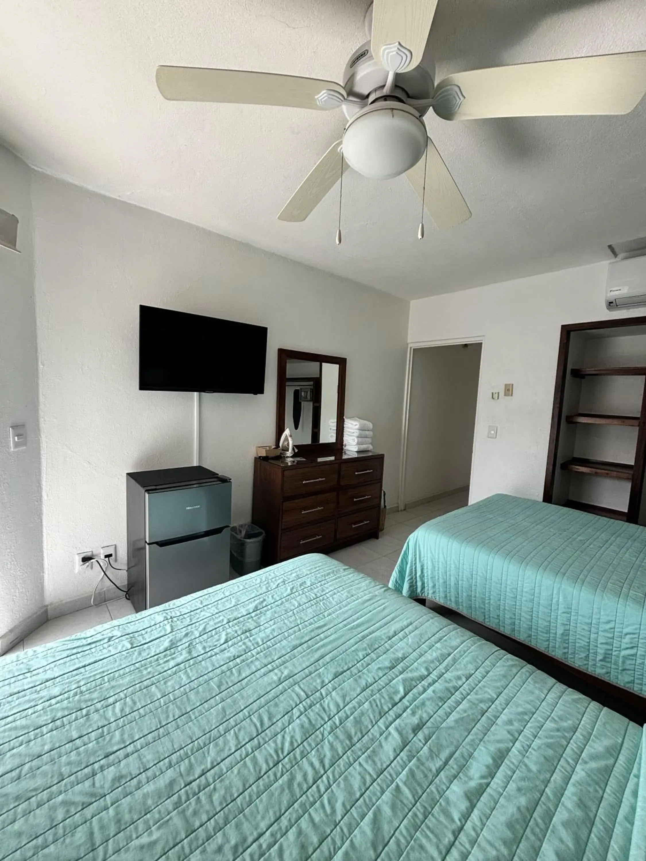 Quadruple Room - single occupancy in ENNA INN IXTAPA HABITACIóN VISTA AL MAR Quadruple Room - single occupancy in ENNA INN IXTAPA HABITACIóN VISTA AL MAR