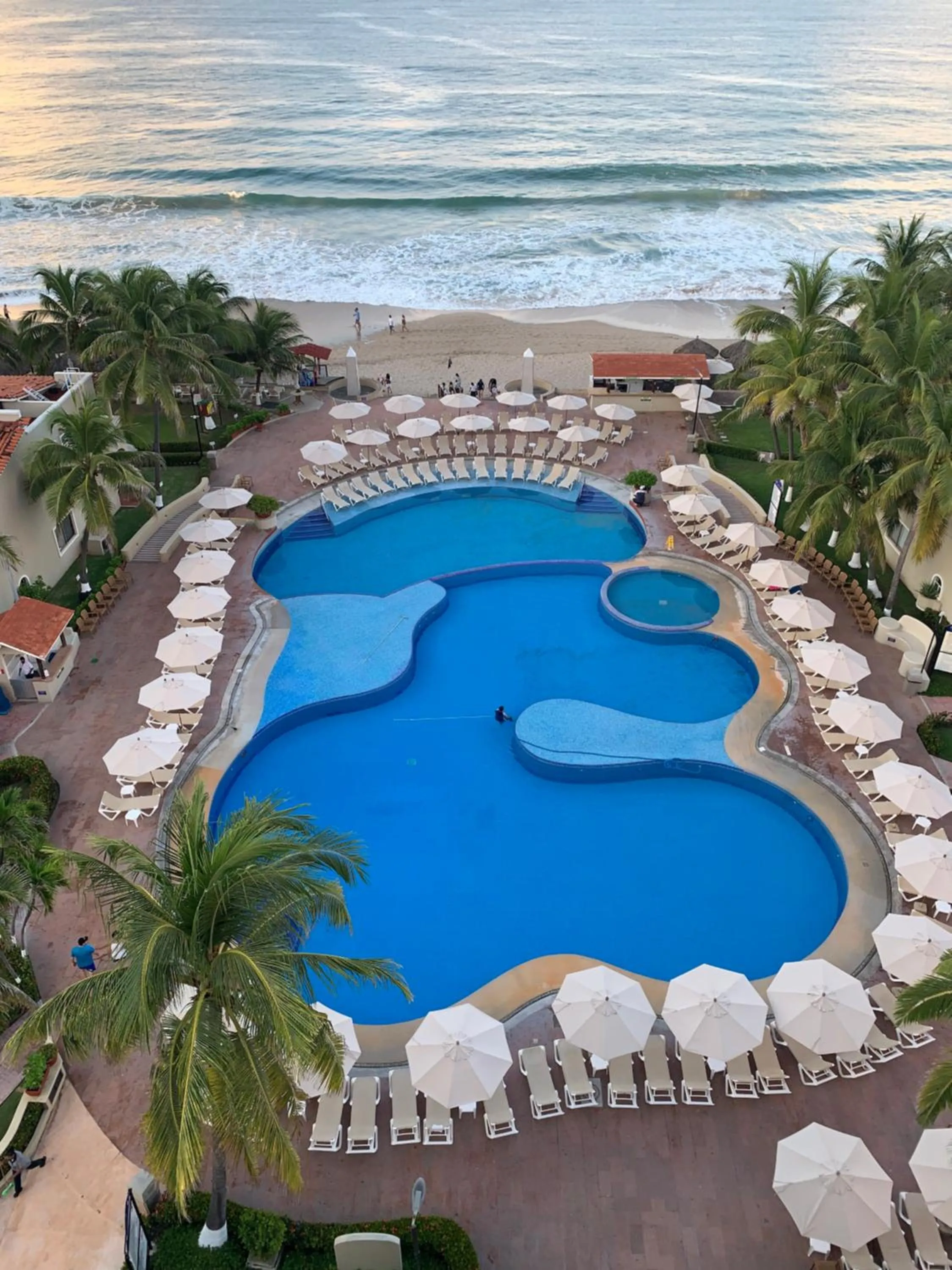 Swimming pool in ENNA INN IXTAPA HABITACIóN VISTA AL MAR