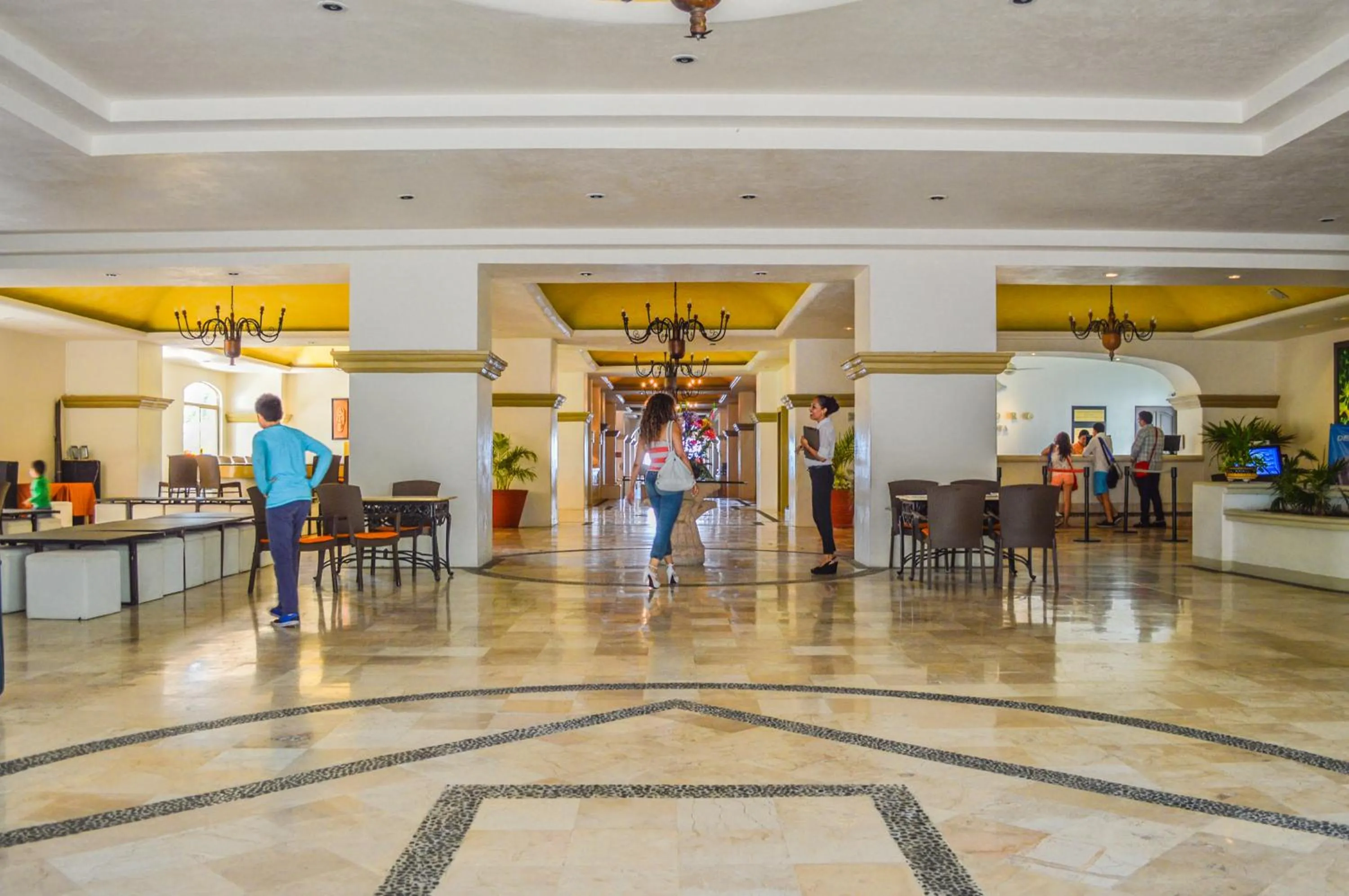 Lobby or reception in ENNA INN IXTAPA HABITACIóN VISTA AL MAR